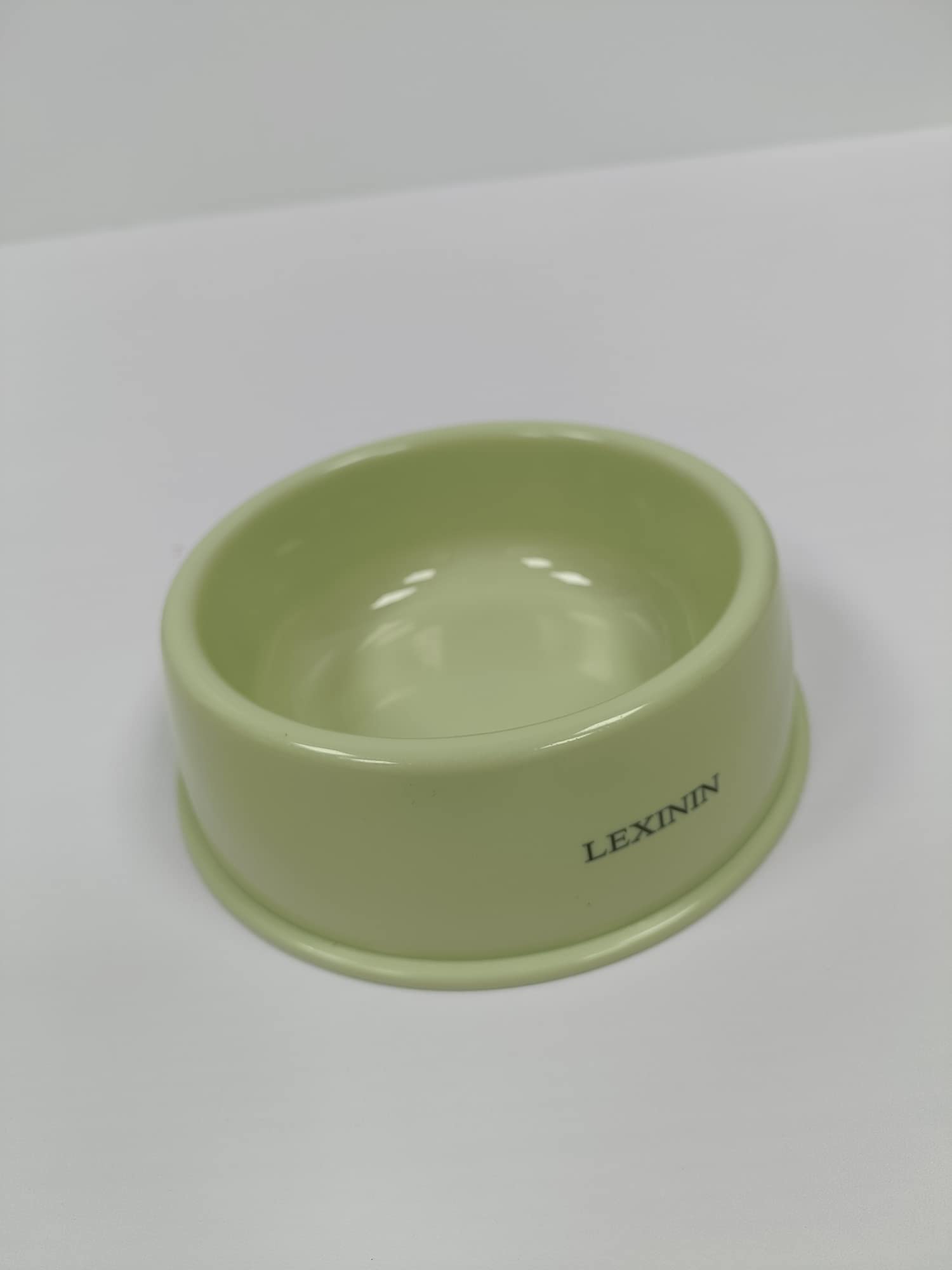 Durable Plastic Pet Bowls for Dogs and Cats - Non-Slip Food and Water Feeding Dishes for Pets | Perfect for Indoor, Outdoor, and Travel Use