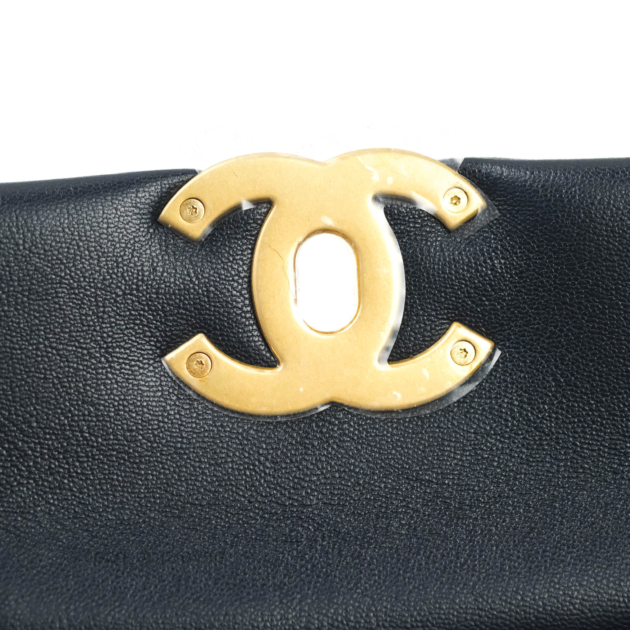 Chanel 19 Medium Flap Bag in Navy Blue with Mixed Hardware - Luxury Designer Handbag for Women, Perfect for Work, Travel & Evening Events