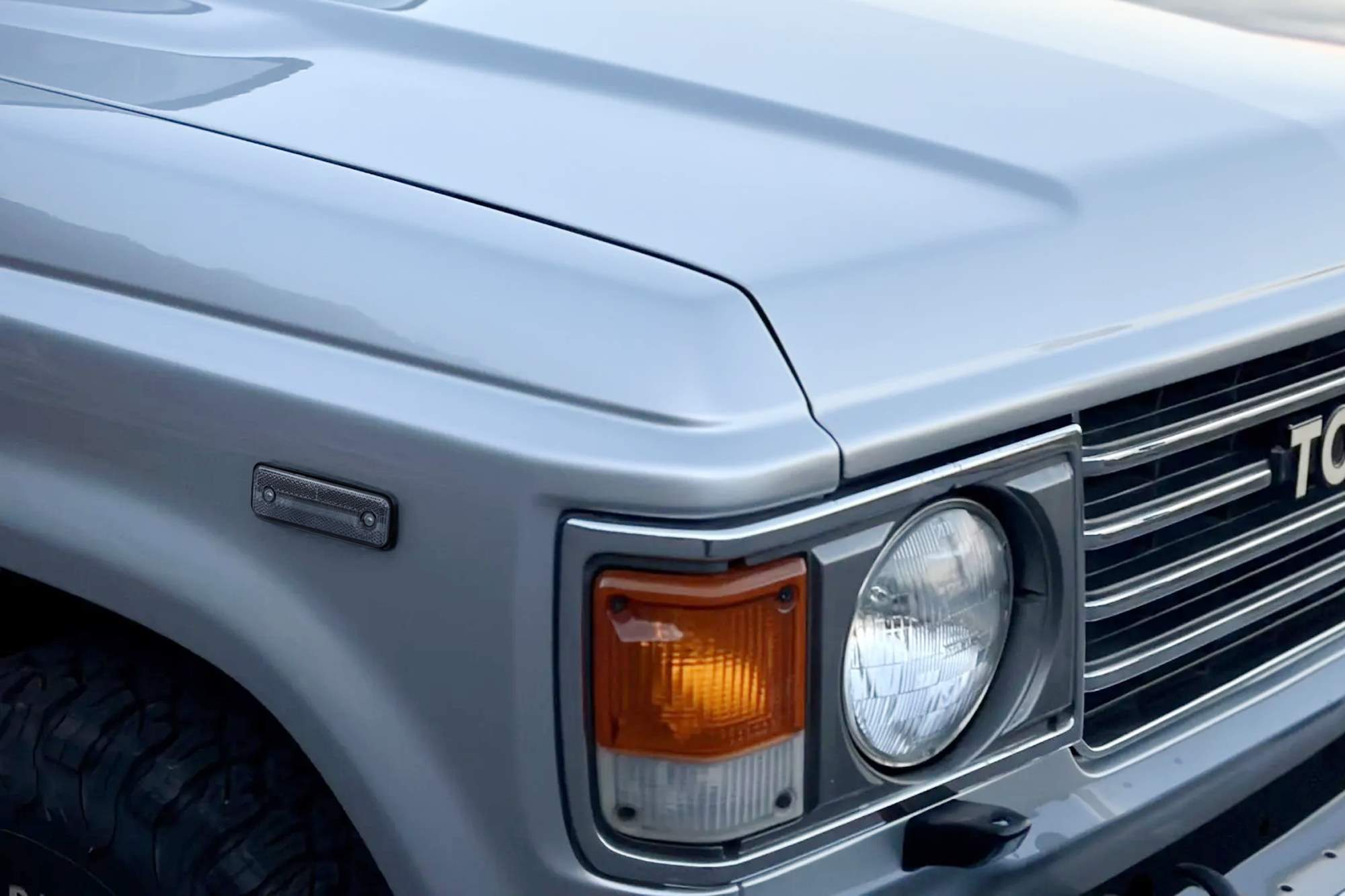 Clear Lens Amber Full LED Front Side Markers for Toyota Land Cruiser BJ FJ 60 70 - Durable Off-Road Lighting for Enhanced Visibility & Safety