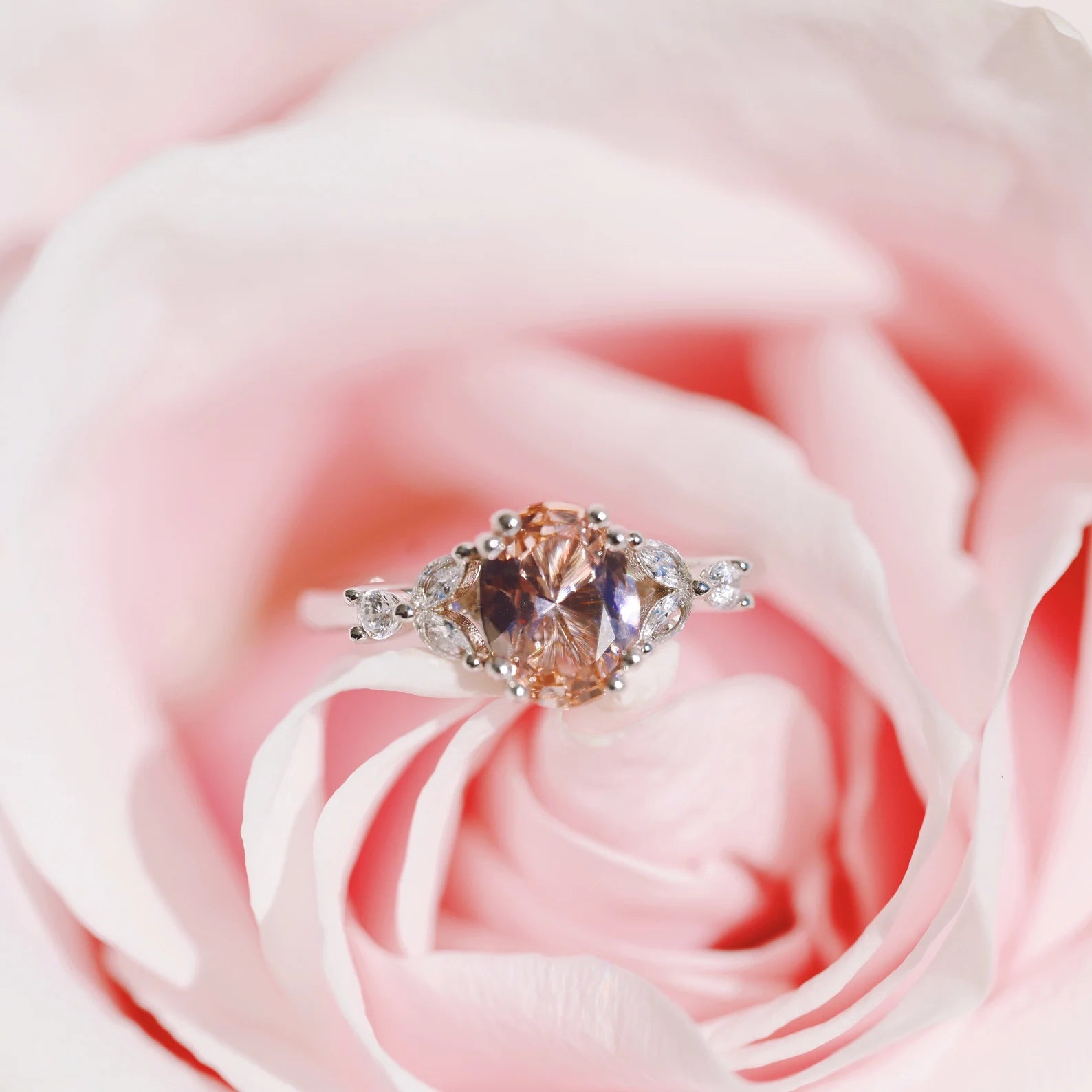 Elegant Oval Morganite Ring in Sterling Silver - Perfect for Engagement, Wedding & Anniversary Gifts