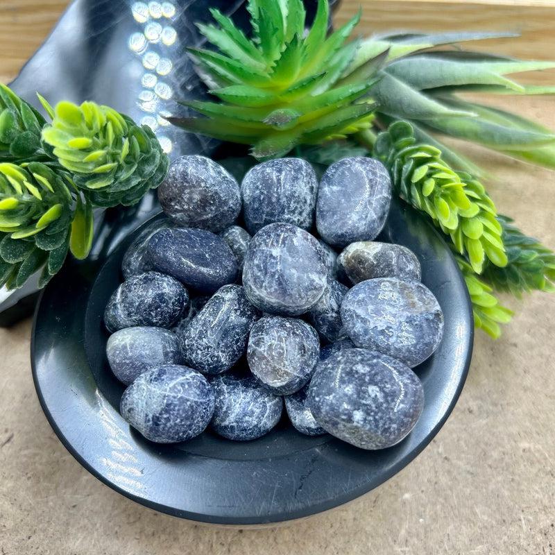 Natural Polished Iolite Tumble Stone for Jewelry Making - Inner Wisdom & Vision Stone for Meditation, Spiritual Healing & Psychic Enhancement - Authentic Gemstone from India - Perfect for Crystal Grids, Energy Work & Gift Giving