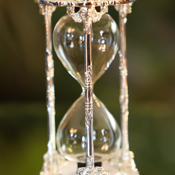 Elegant Silver Crystal Hourglass Urn for Ashes - Memorial Keepsake for Loved Ones | Perfect for Home Display, Funeral Services & Remembrance Ceremonies
