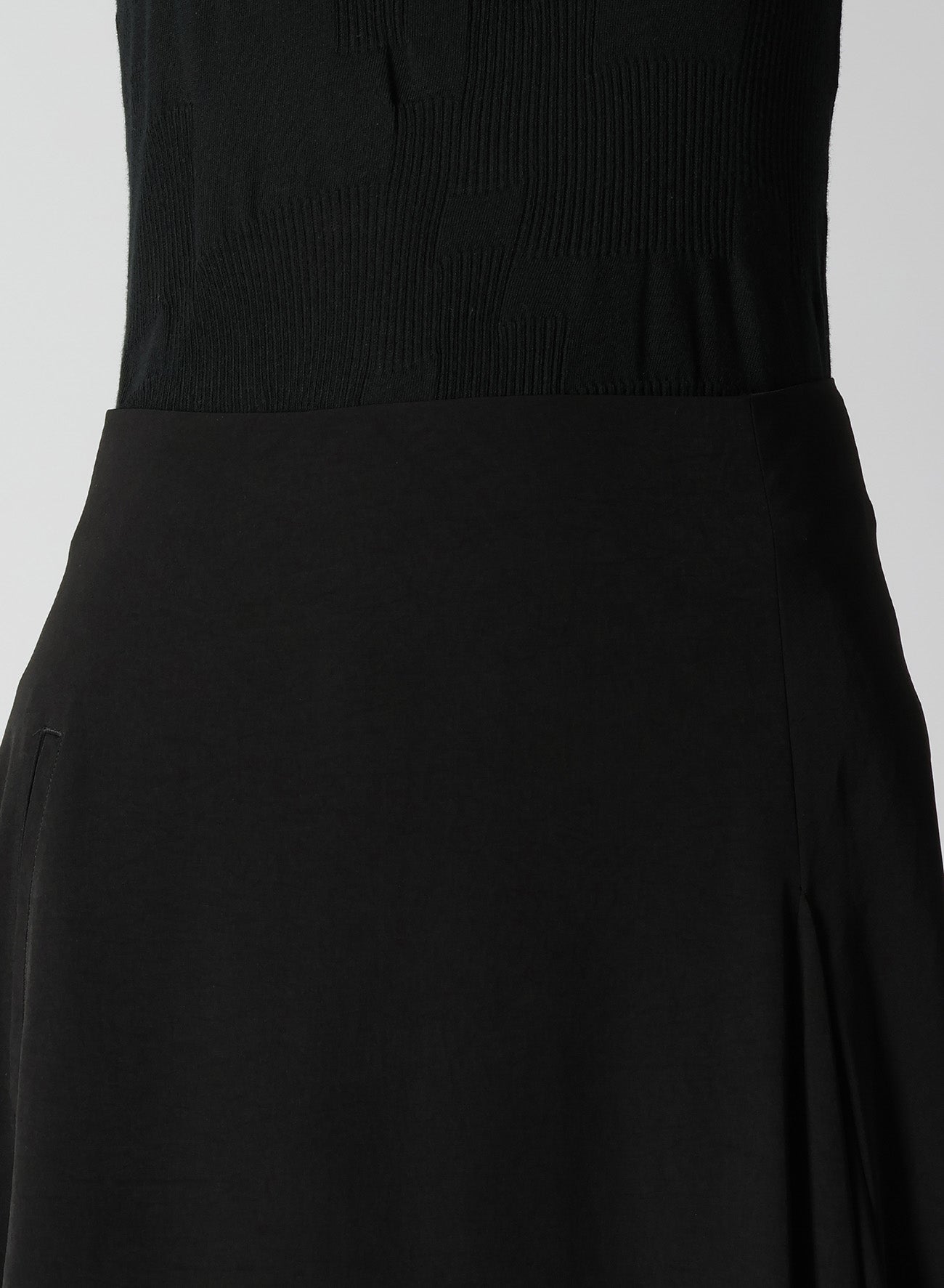 Crepe de Chine Panel Tuck Flared Skirt - Elegant Women's Midi Skirt for Office, Party & Casual Wear