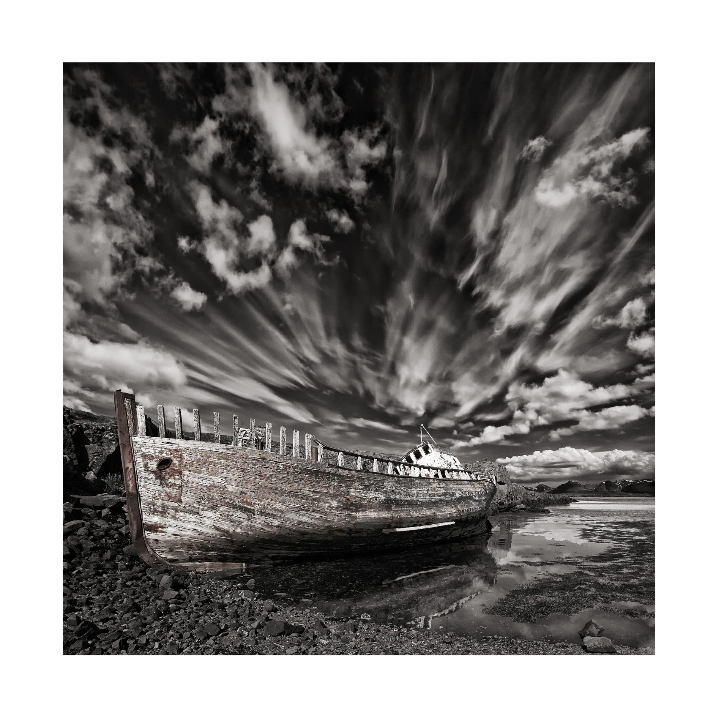 Trademark Fine Art 'Resting There Mono' Canvas Wall Art Print by Torsteinn H. Ingibergsson - Modern Abstract Landscape Painting for Living Room, Bedroom & Office Decor
