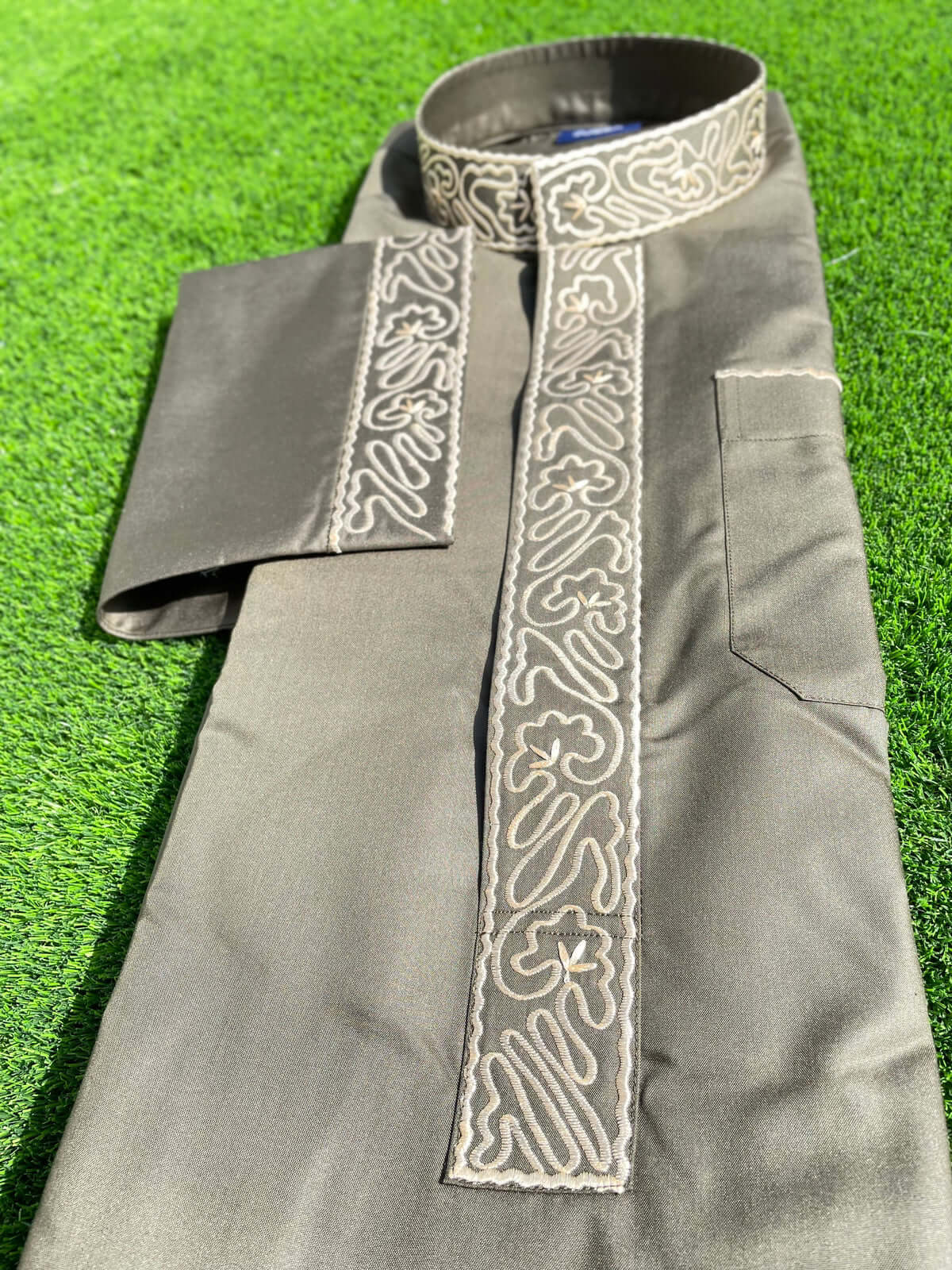 Premium Men's Forest Green Saudi Thobe with Gold Embroidery - Traditional Arabic Robe for Eid, Weddings & Special Occasions