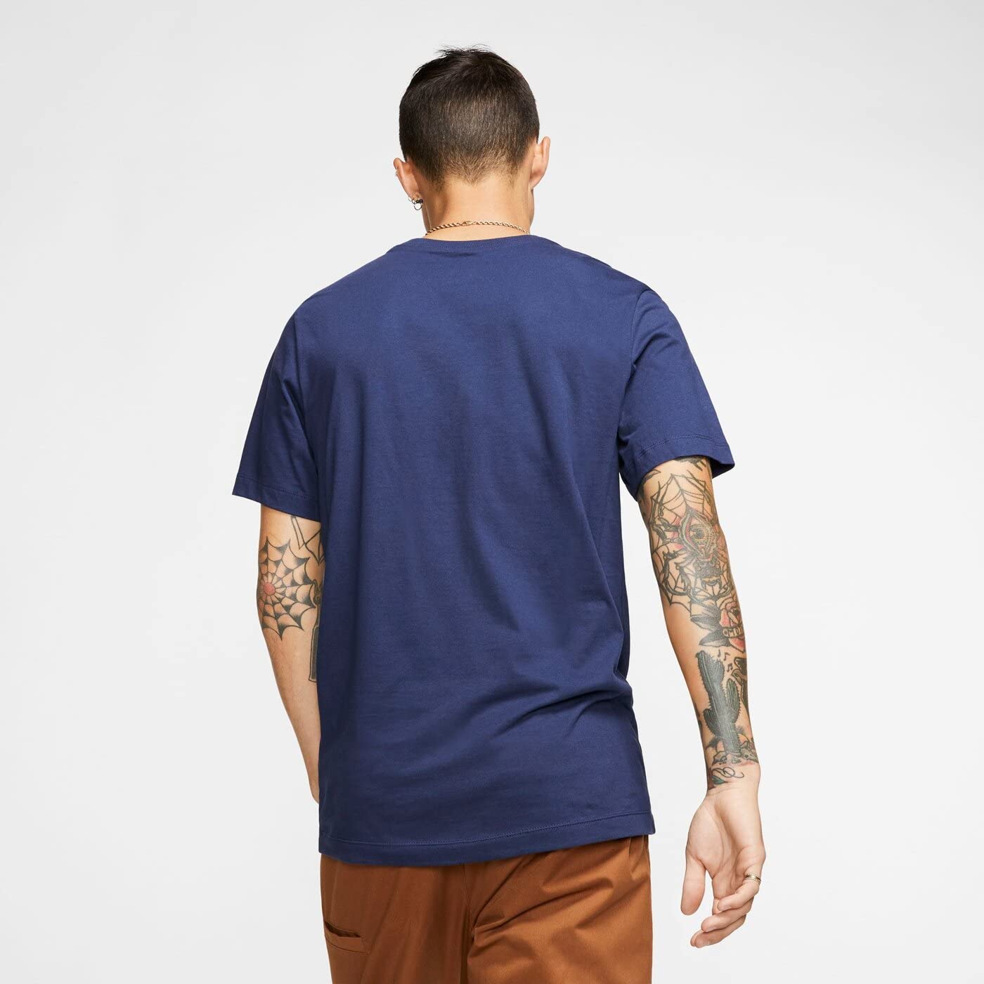 Nike Men's Sportswear Club T-Shirt - Comfortable Cotton Casual Tee for Gym, Running & Everyday Wear