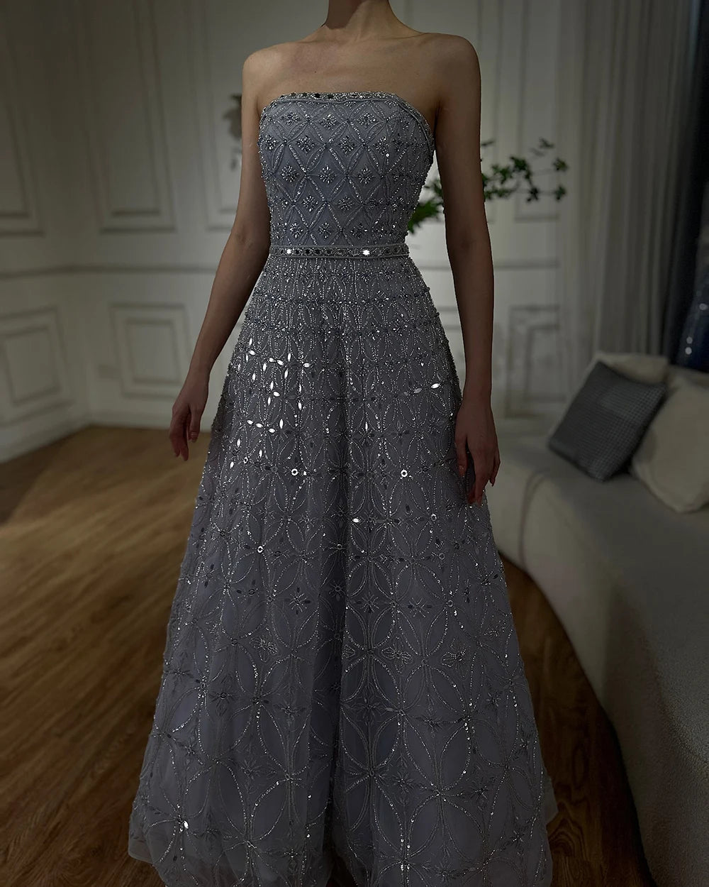 Elegant Beaded Long Evening Dresses for Women - Luxury Dubai Arabic Gray A-Line Gowns for Prom, Wedding & Formal Occasions | LA72755