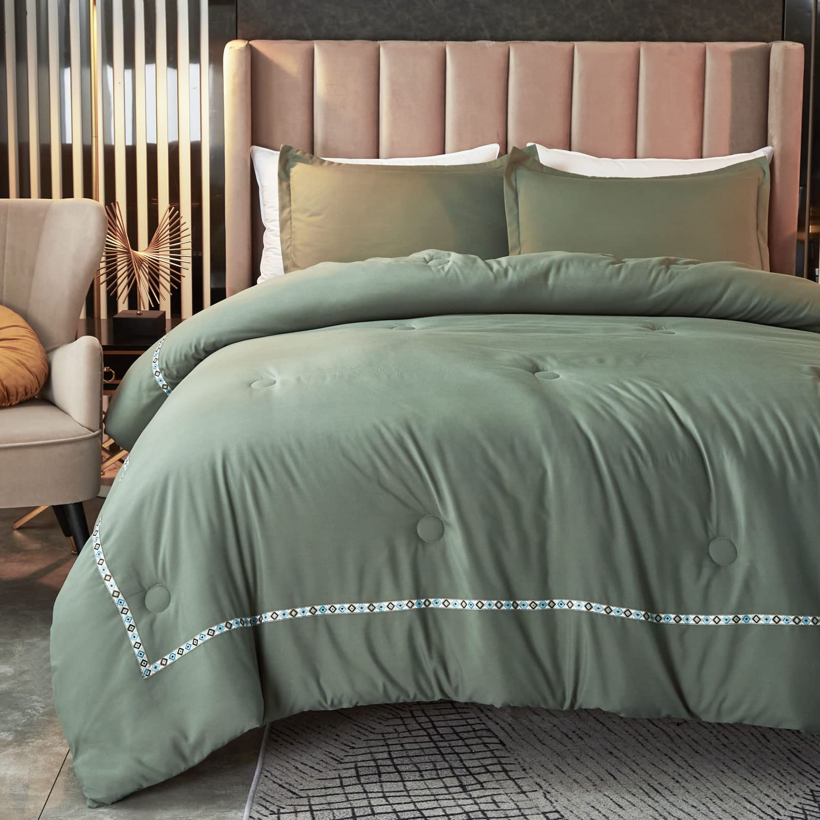 AIKASY Lightweight Queen Size Comforter Set - Down Alternative, Solid Color, Thin Microfiber, Reversible All Season Bedding with 2 Pillow Shams (Queen, Green) | Perfect for Guest Rooms, Dormitories & Year-Round Comfort