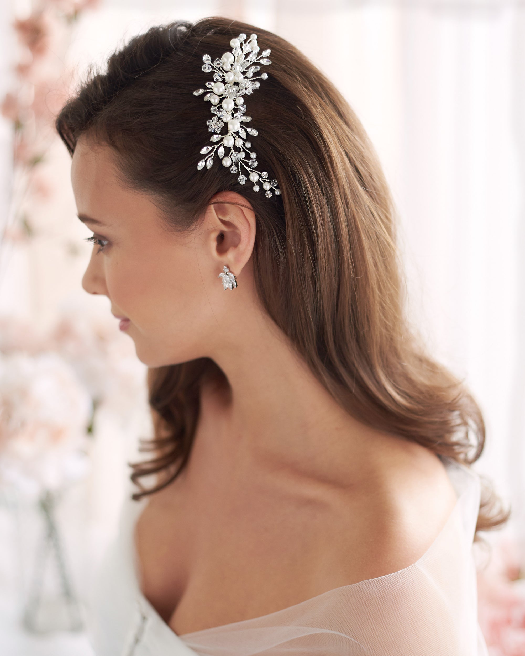 Emmy Floral Comb Hair Accessories for Women - Elegant Bridal Hair Clips, Wedding Hair Pins, Boho Hair Jewelry for Special Occasions & Everyday Wear