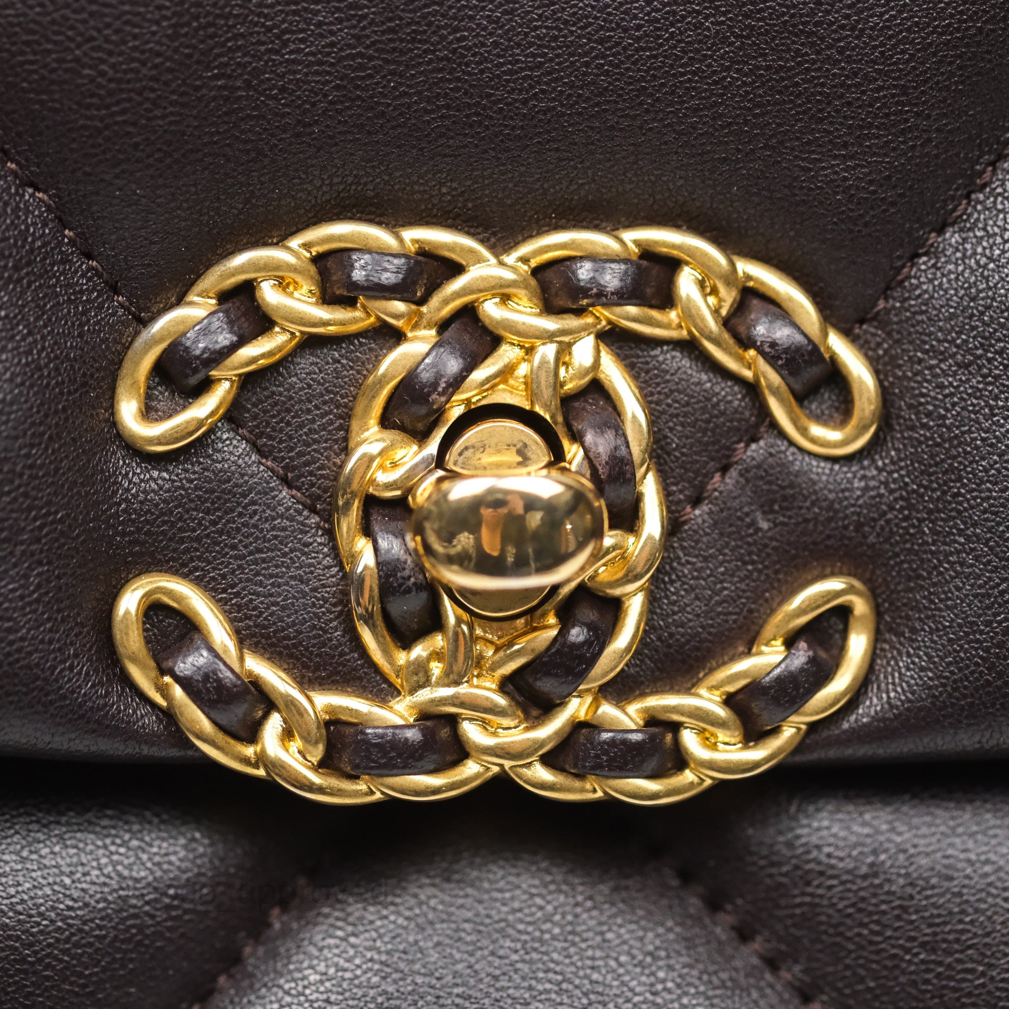 Chanel 19 Medium Flap Bag in Dark Brown with Mixed Hardware - Luxury Designer Handbag for Women, Perfect for Work, Travel & Evening Events