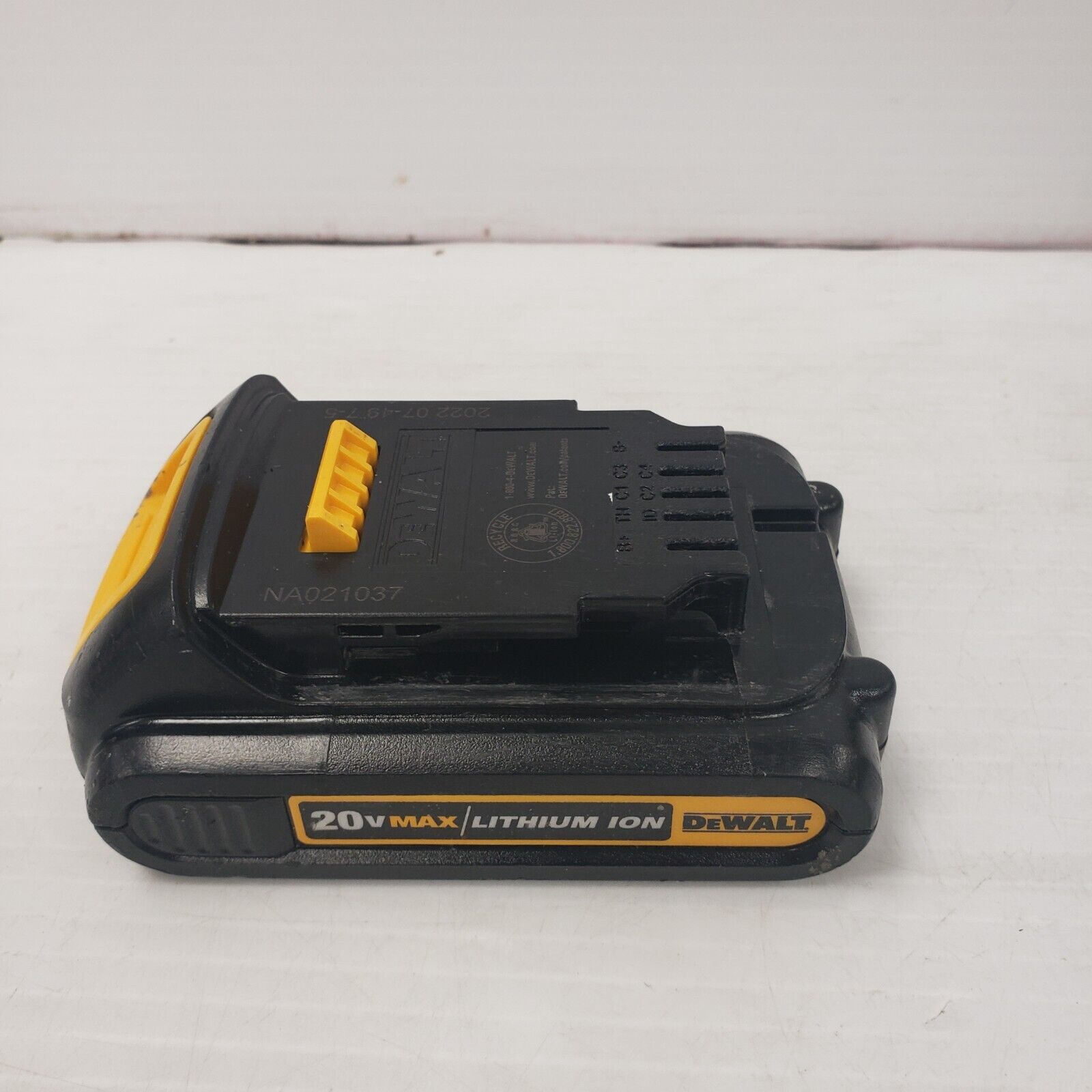 DEWALT DCD708 20V MAX Cordless Drill/Driver Kit with 2 Batteries - Compact & Lightweight for DIY Projects, Home Repairs, and Professional Construction Work