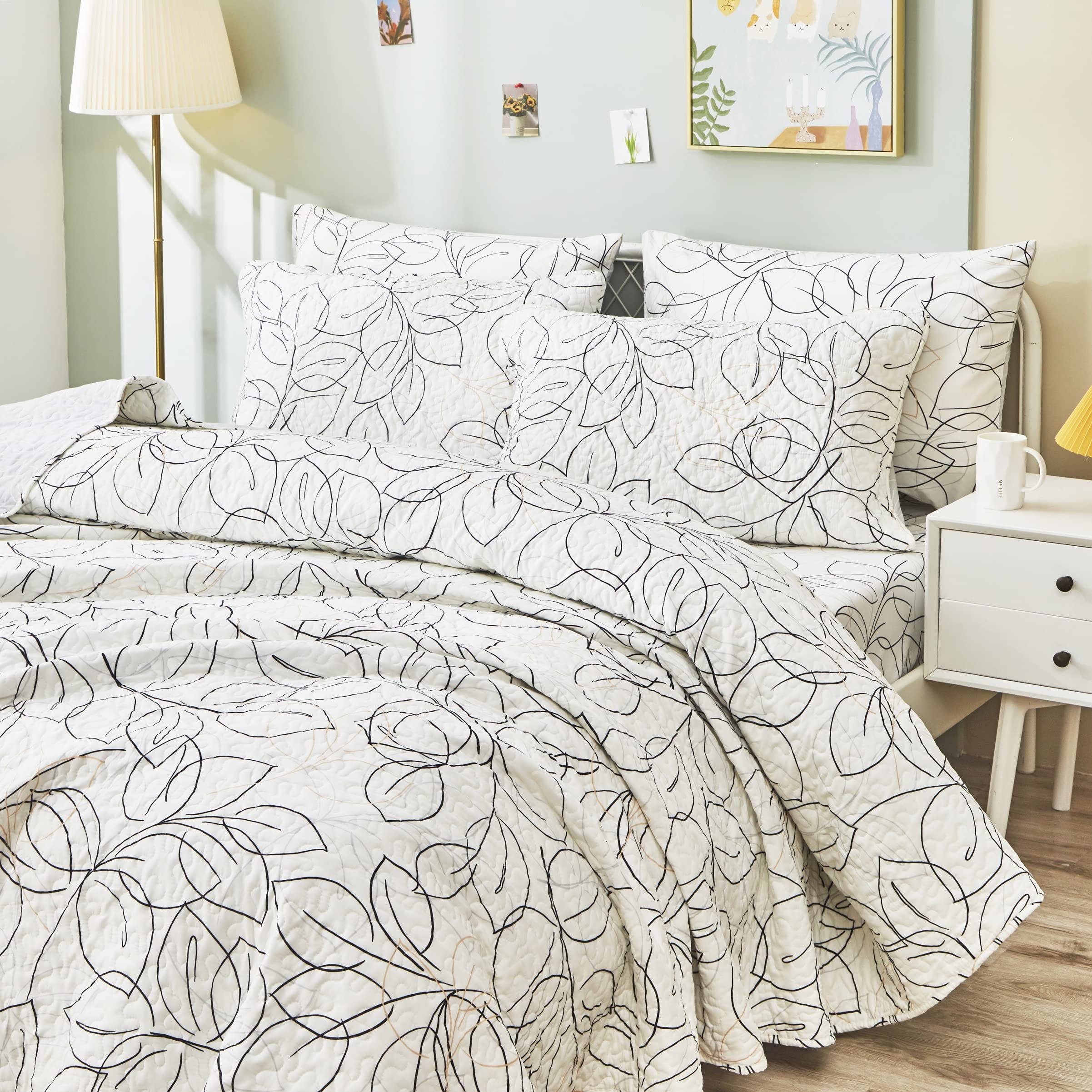 3-Piece Floral Embroidered White Secret Garden Bedspread Quilt Set for Full Size Bed - Luxury Bedding Collection for Master Bedroom, Guest Room & Dorm Decor