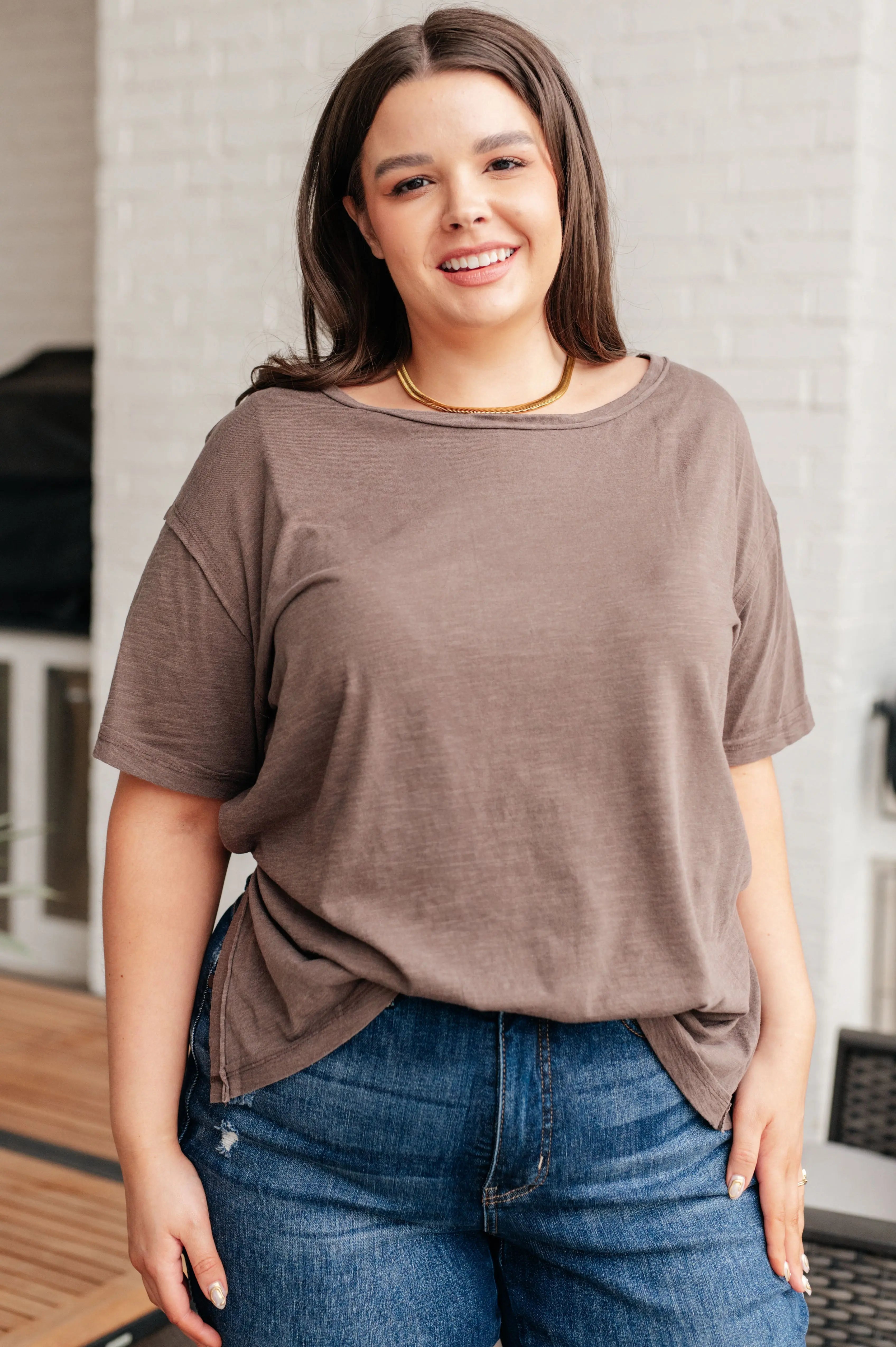 Relaxed Brown T-Shirt for Men & Women - Soft Cotton Comfort Tee for Casual Wear, Lounging & Everyday Outfits