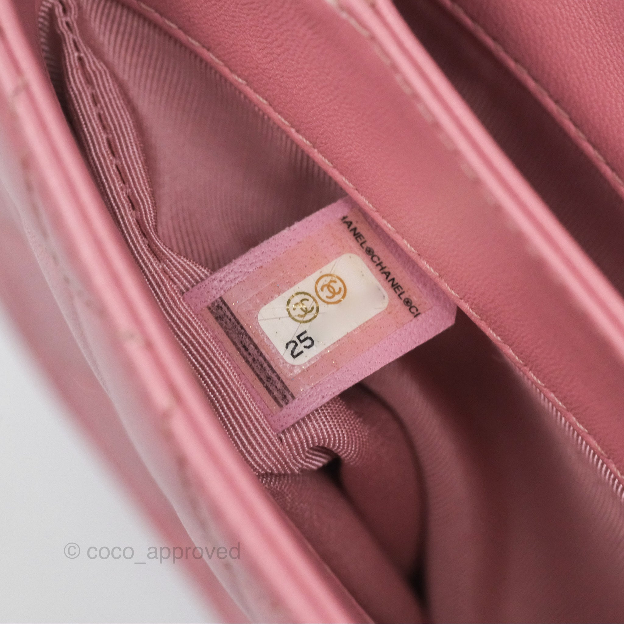 Chanel Citizen Chic Flap Bag in Pink Lambskin Leather with Gold Hardware - Luxury Crossbody Purse for Women, Perfect for Date Night & Special Occasions