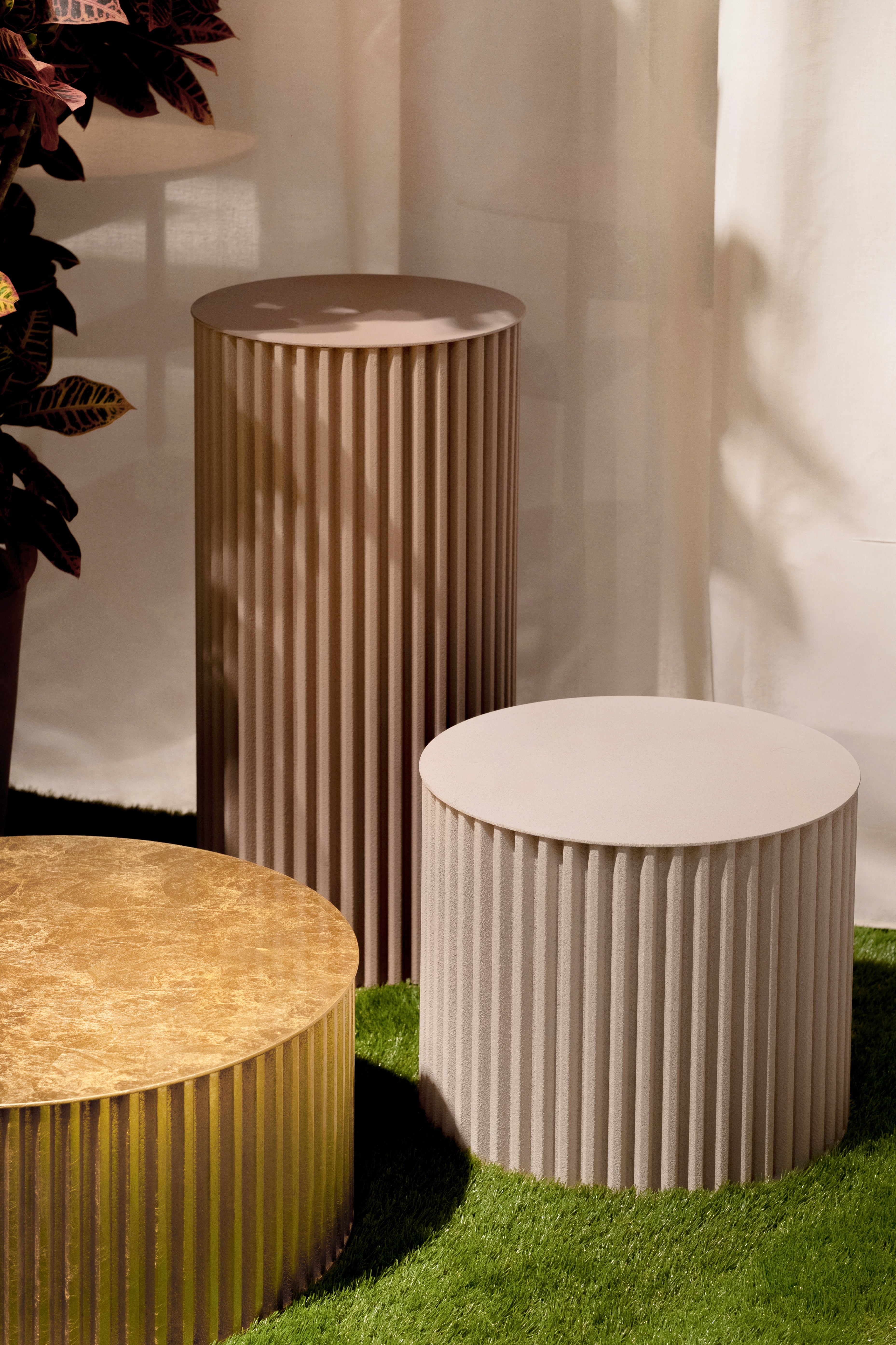 Modern Herclino Coffee Table by Opinion Ciatti - Stylish Living Room Centerpiece for Home & Office Decor