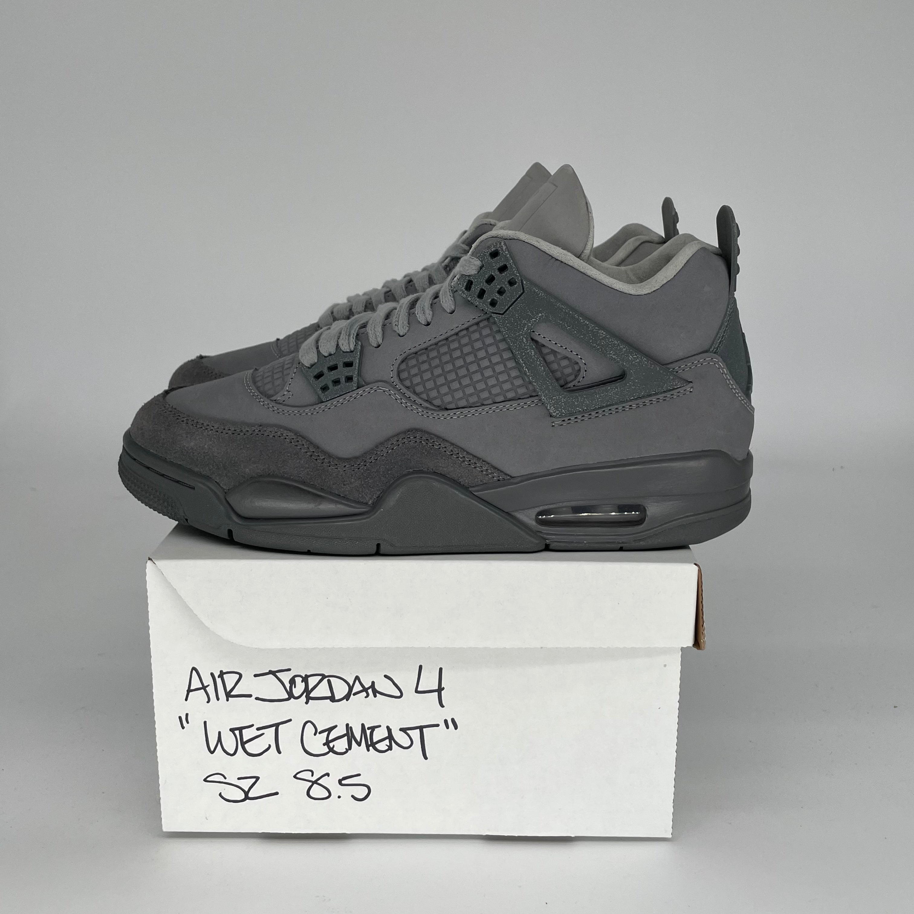 AIR JORDAN 4 Retro 