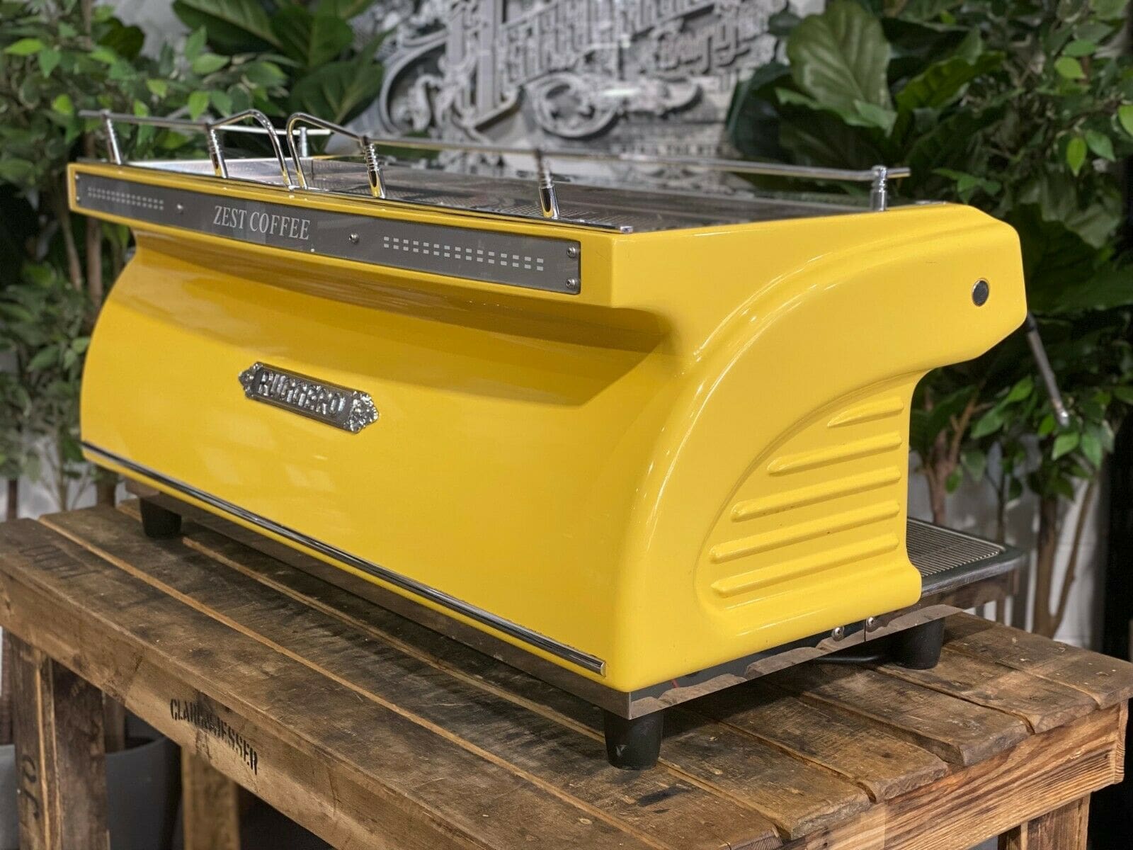 Expobar Ruggero 3 Group Commercial Espresso Machine in Vibrant Yellow - Perfect for Cafes, Restaurants & Coffee Shops