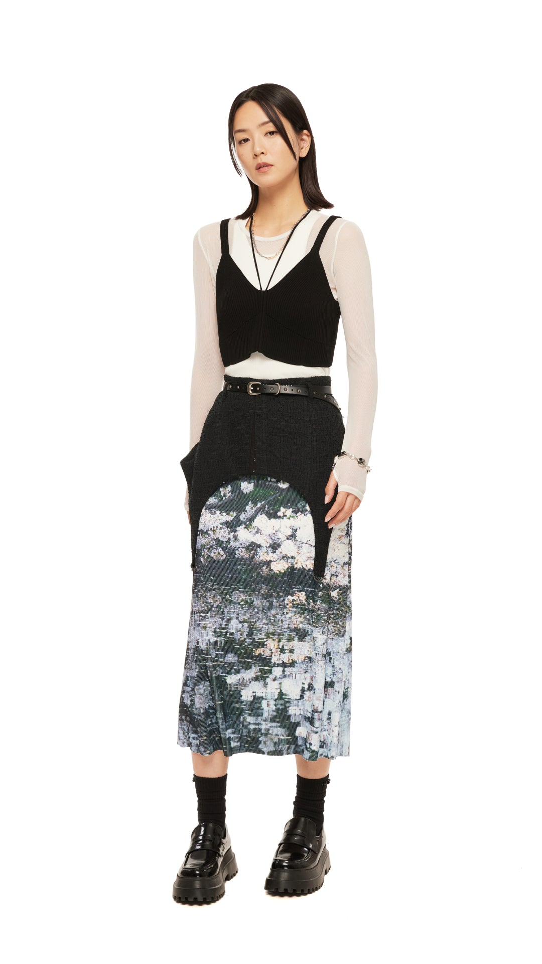 Stylish Lace-Up Knit Vest for Women - Trendy Layering Piece for Fall & Winter - Perfect for Office, Dates & Casual Outfits