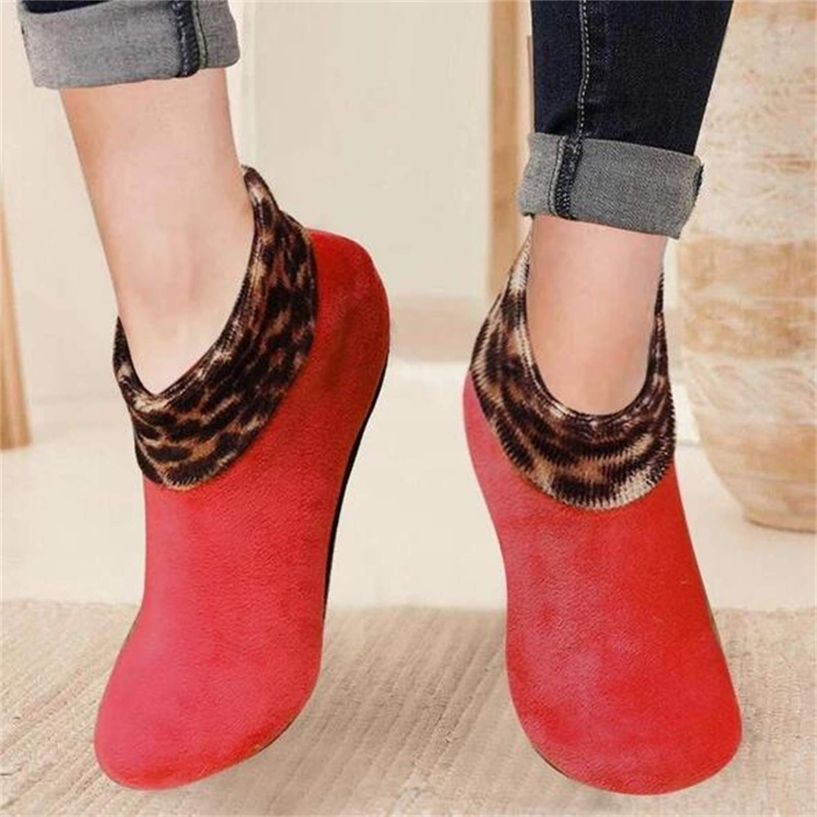 Women's Thermal Cushion Socks - Non-Slip Cozy Indoor Socks for Girls & Women - Perfect for Winter, Lounging, and Home Comfort