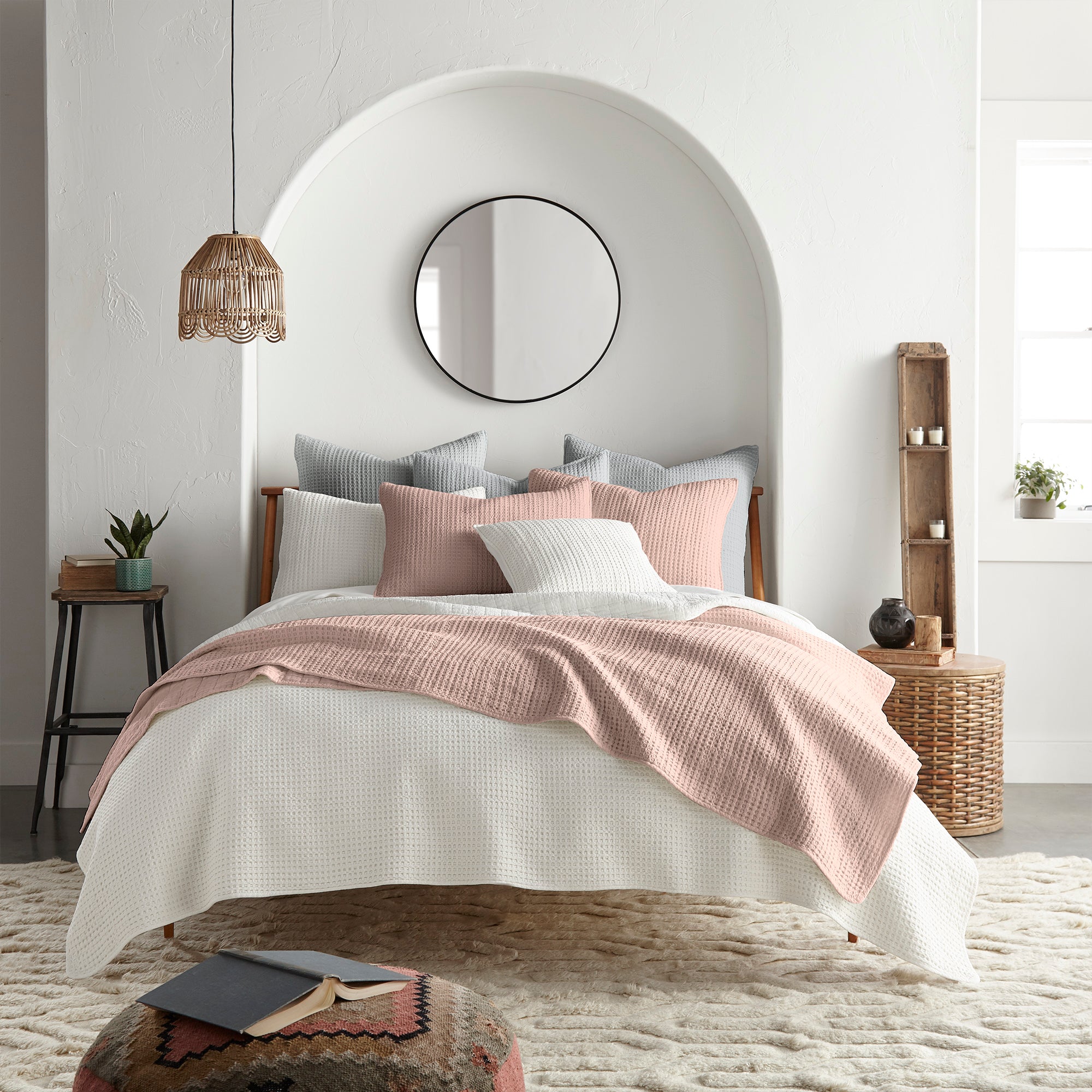Luxury Mills Waffle Quilt Set - Ultra Soft Bedding Collection for Queen/King Size Beds - Perfect for Cozy Bedrooms, Guest Rooms & Hotel Stays