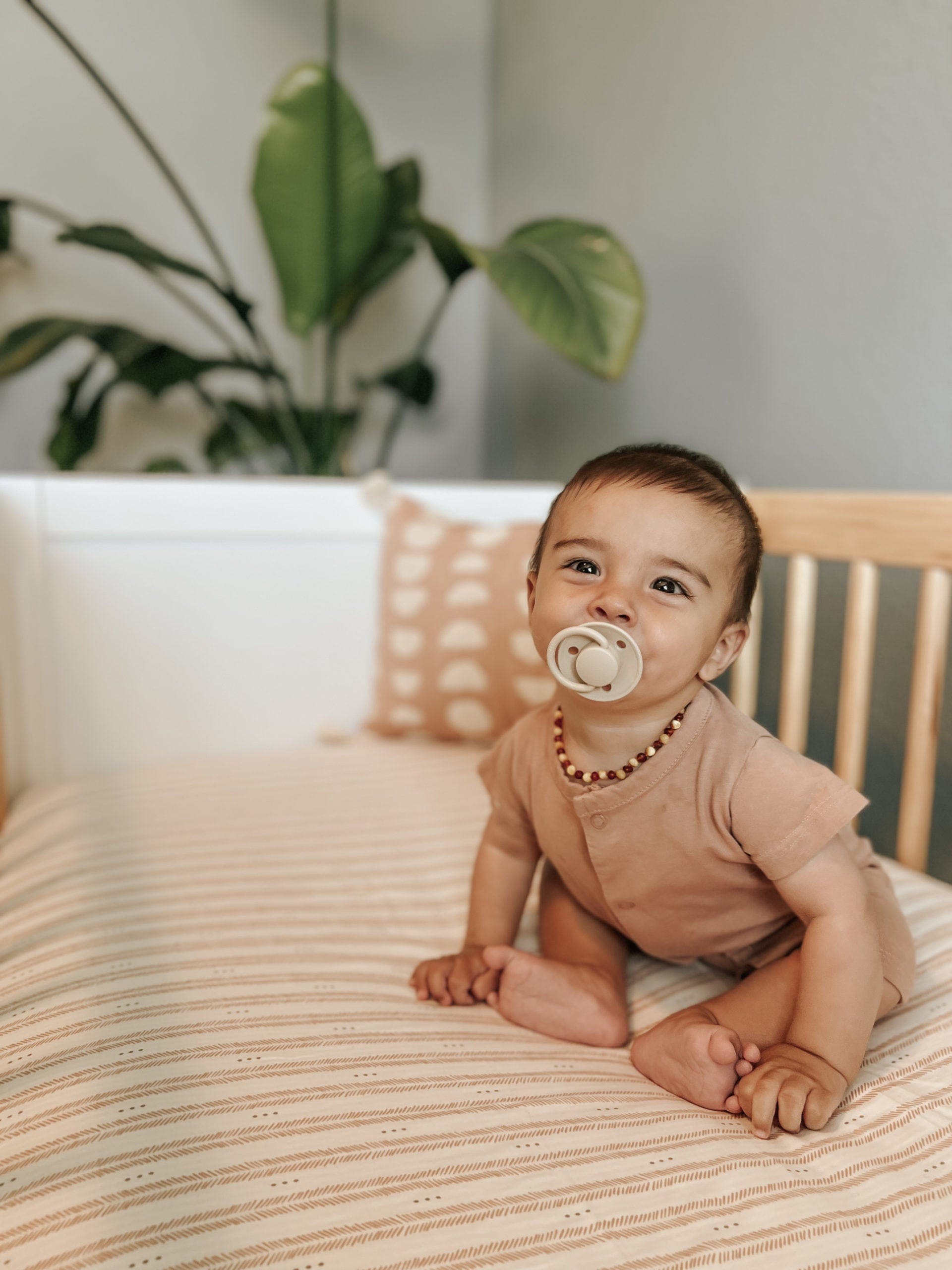 Soft Organic Cotton Fitted Crib Sheet for Baby Crib - Breathable & Hypoallergenic Nursery Bedding - Perfect for Newborns, Infants & Toddlers - Ideal for Daycare, Nursery or Home Use