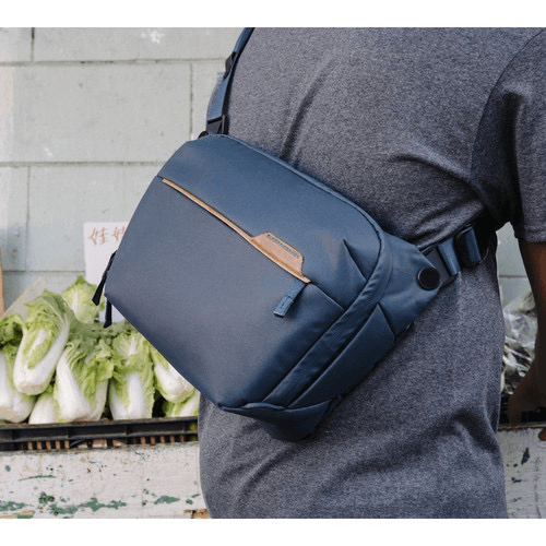 Peak Design Everyday Sling 6L V2 Camera Bag - Waterproof & Lightweight for DSLR, Mirrorless & Accessories - Perfect for Travel, Hiking & Street Photography (Midnight)