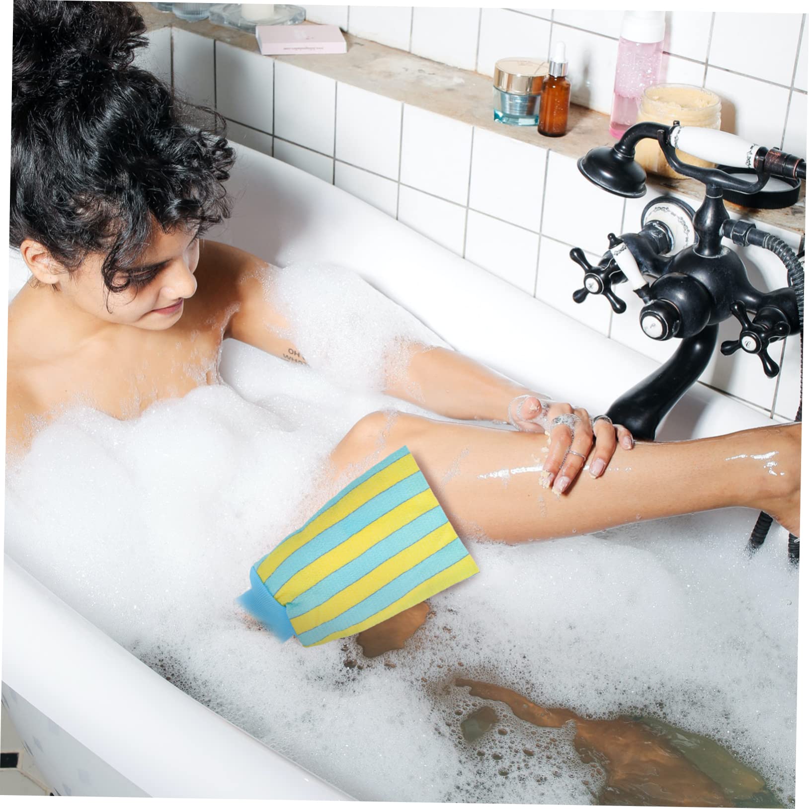 FOMIYES Exfoliating Shower Gloves - Spa Quality Bath Scrub Mitt for Smooth Skin, Home & Body Care - Perfect for Exfoliation, Massage & Relaxation (Random Style)