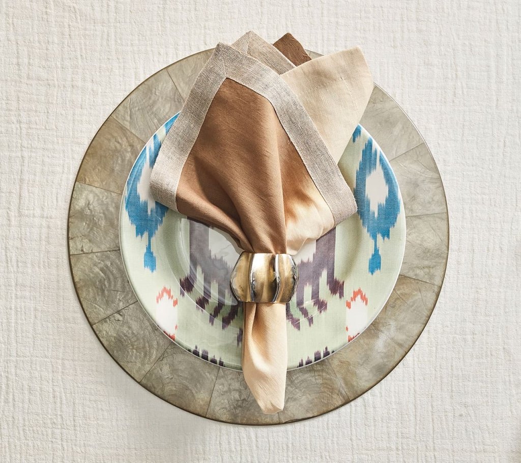 Round Capiz Placemats Set of 4 - Natural Shell Decor for Dining Table - Perfect for Dinner Parties, Wedding Decor & Home Decor