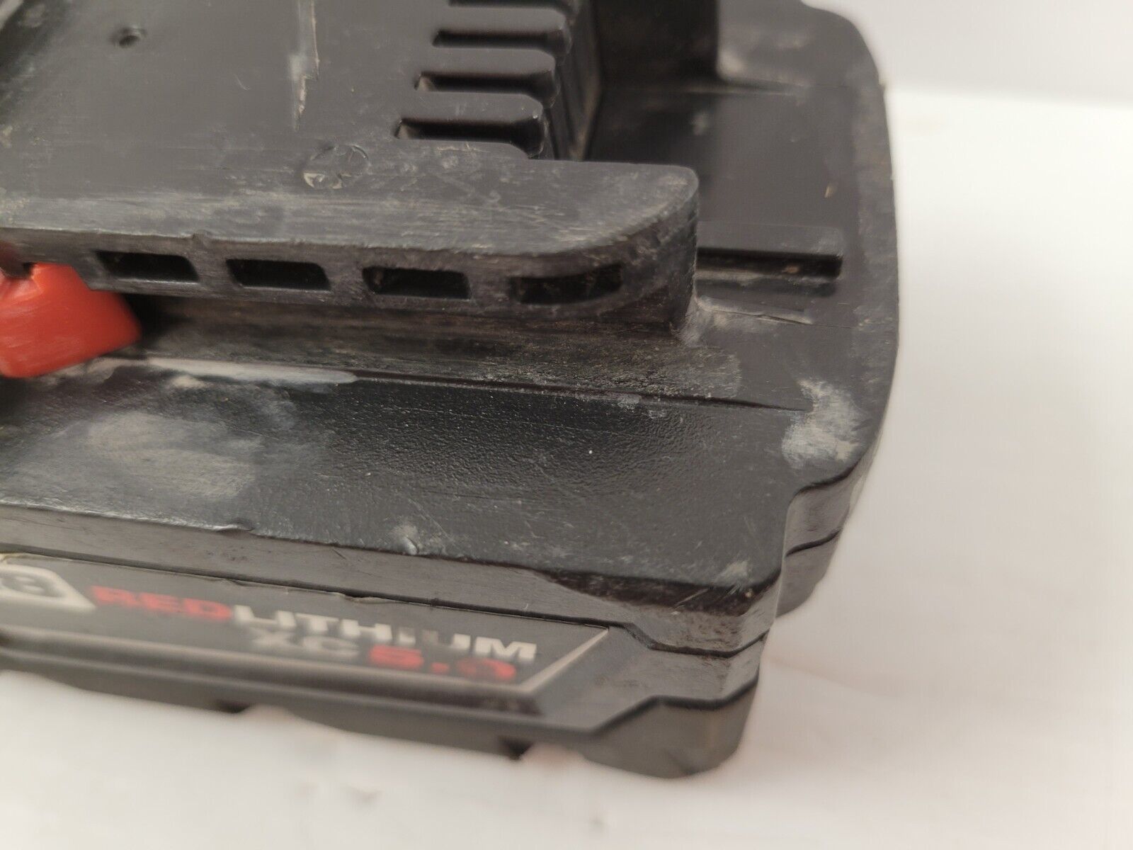 Milwaukee 48-11-1850 18V 5.0Ah Lithium-Ion Battery Pack for Power Tools - Compatible with Milwaukee M18 Cordless Drills, Saws & More - Perfect for Construction, DIY Projects & Professional Use