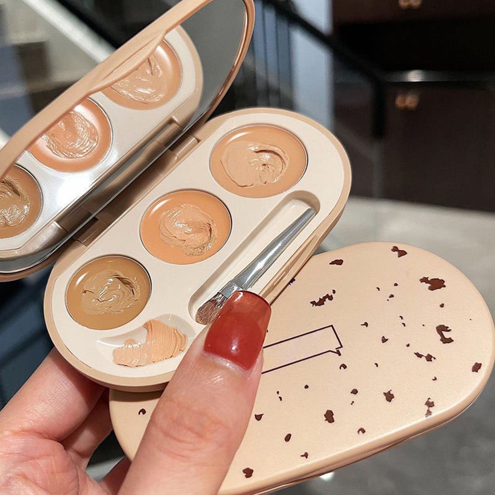 Tri-Color Eraser Concealer Palette - Covers Dark Circles, Freckles & Blemishes | Skin Brightening Fair Concealer for Flawless Makeup | Perfect for Daily Use, Photo Shoots & Special Events