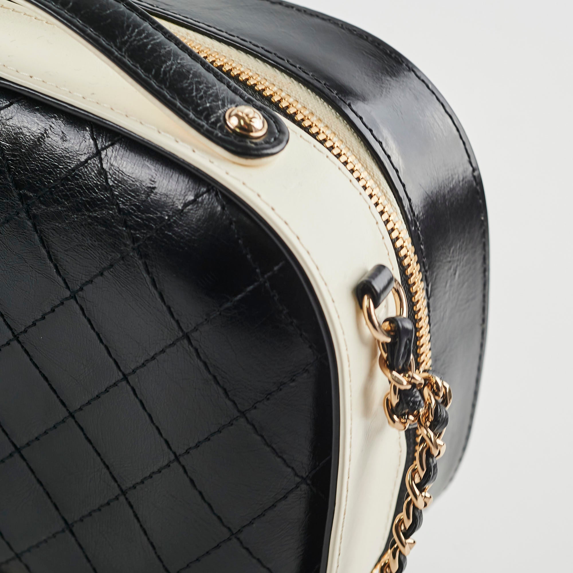 Chanel Round Vanity Case in Black & White - Luxury Cosmetic Bag for Travel & Everyday Use