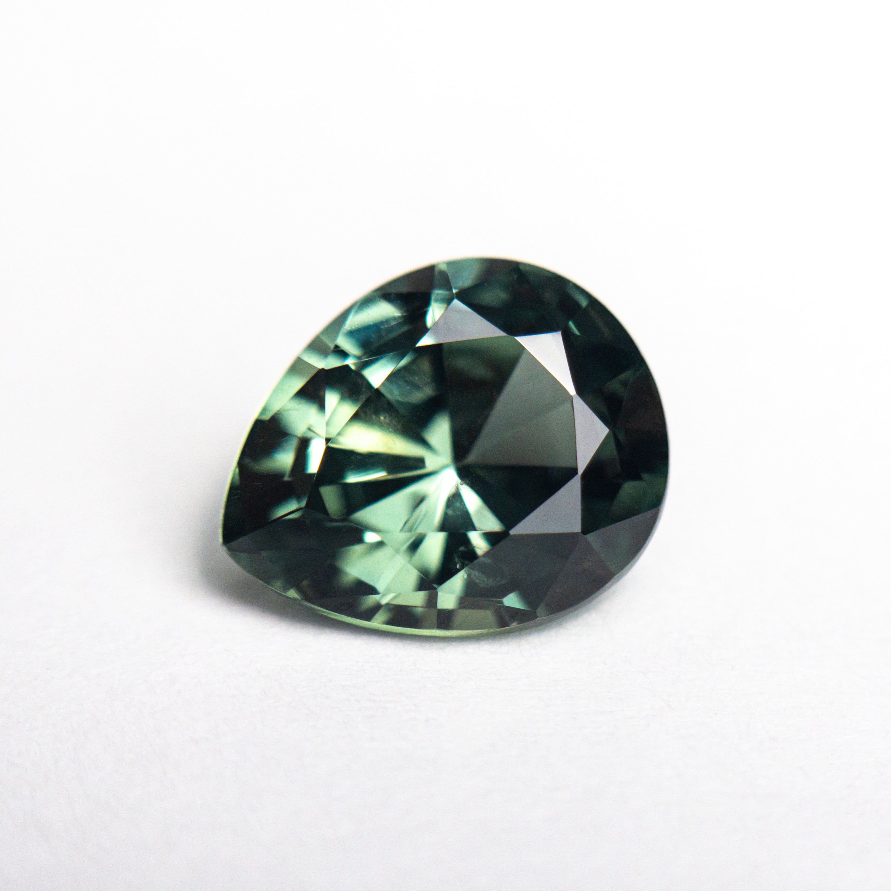 2.86ct Pear Cut Brilliant Blue Sapphire Gemstone - 9.85x8.01x5.16mm Natural Loose Stone for Jewelry Making, Engagement Rings & Luxury Gifts