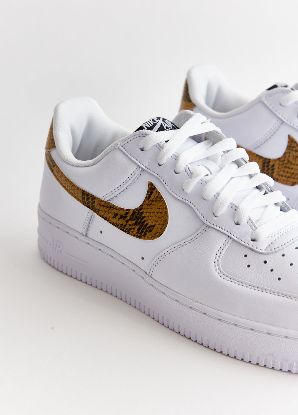 Nike Air Force 1 Low Retro 'Ivory Snake' White Men's Basketball Sneakers - Casual Streetwear & Urban Fashion Shoes for Everyday Wear