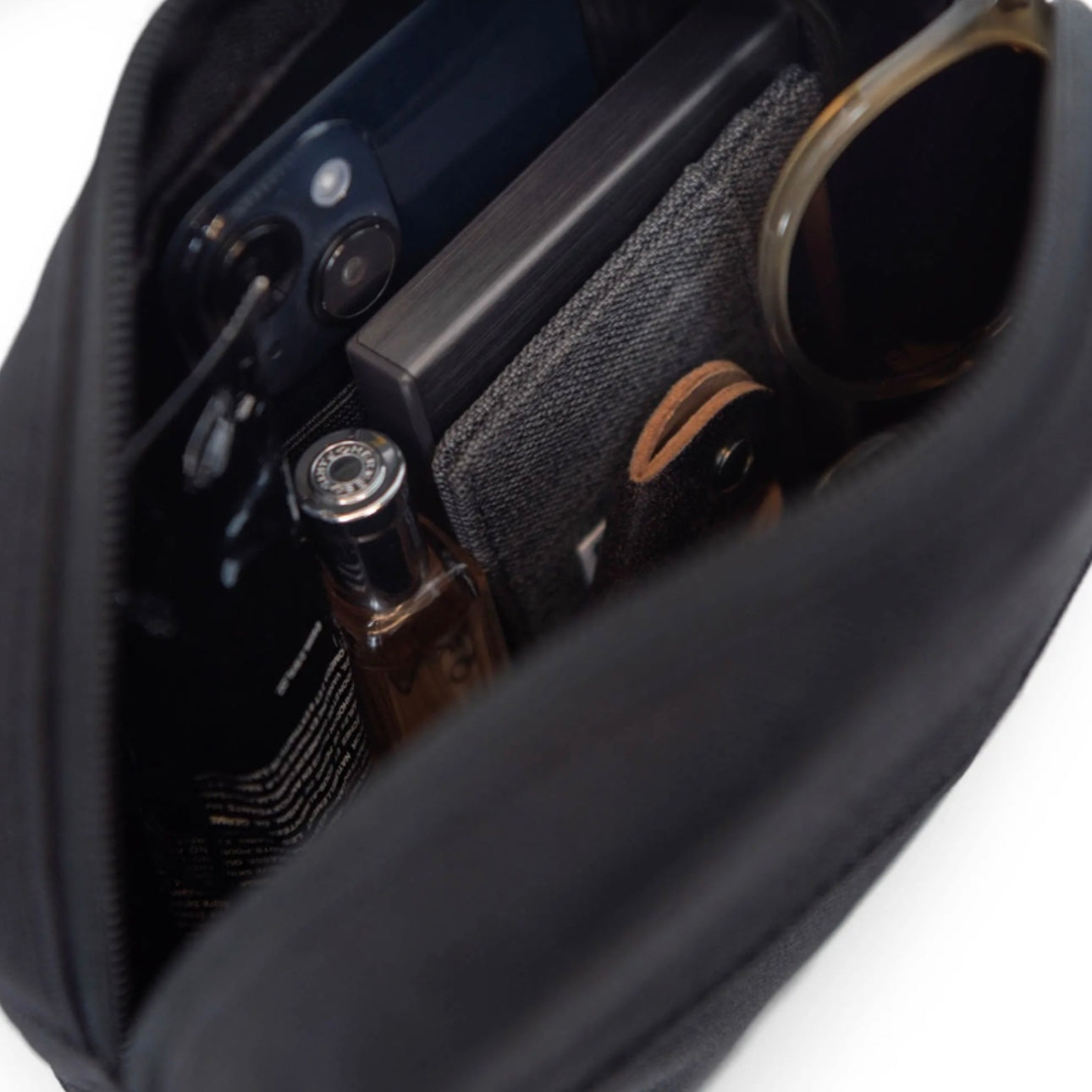 Herschel Classic Crossbody Bag - Black One Size | Stylish & Durable for Travel, Work & Everyday Use