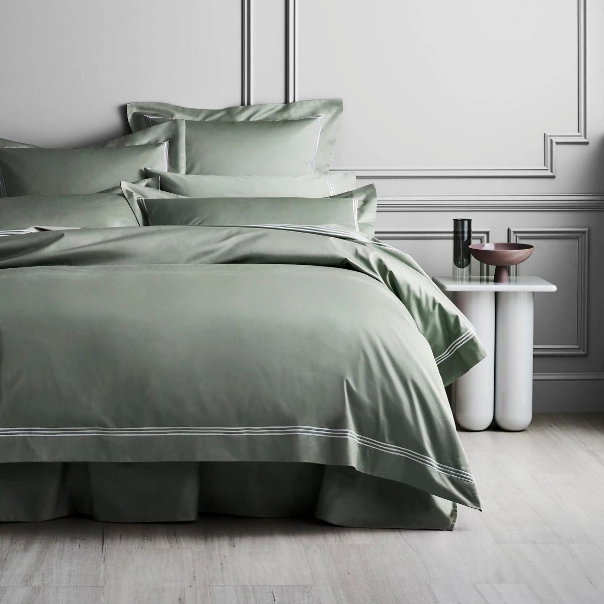 Premium 1200 Thread Count Palais Lux Dew Quilt Cover Set by Sheridan - Ultra Soft Luxury Bedding for Master Bedroom & Guest Room