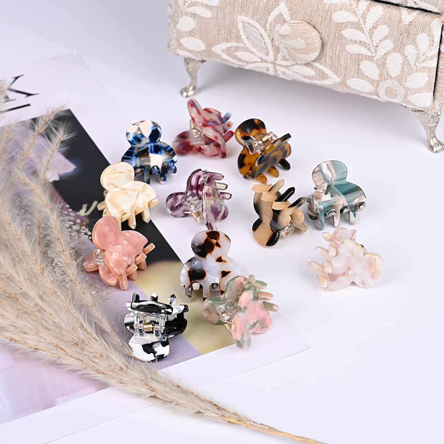 GRACIOUS MART Small Hair Claw Clips for Women - No-Slip Grip Hair Clips for Thin to Medium Hair - Tortoise Acrylic Barrettes - French Design Jaw Clips (6 Pack) - Perfect for Work, Gym, and Everyday Hairstyles