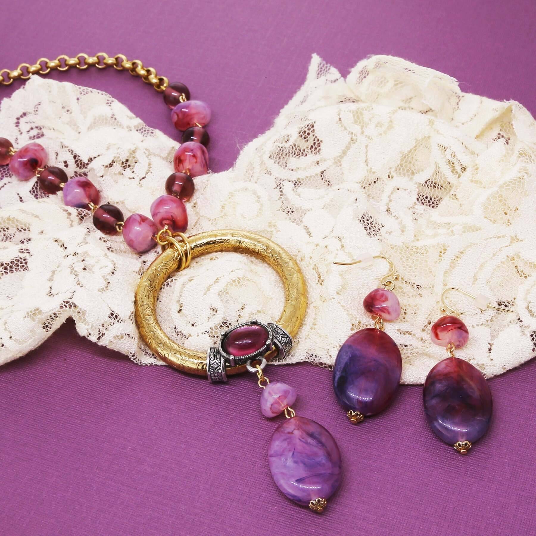 1928 Jewelry Irregular Milk Amethyst Beaded Hoop Drop Necklace - 18