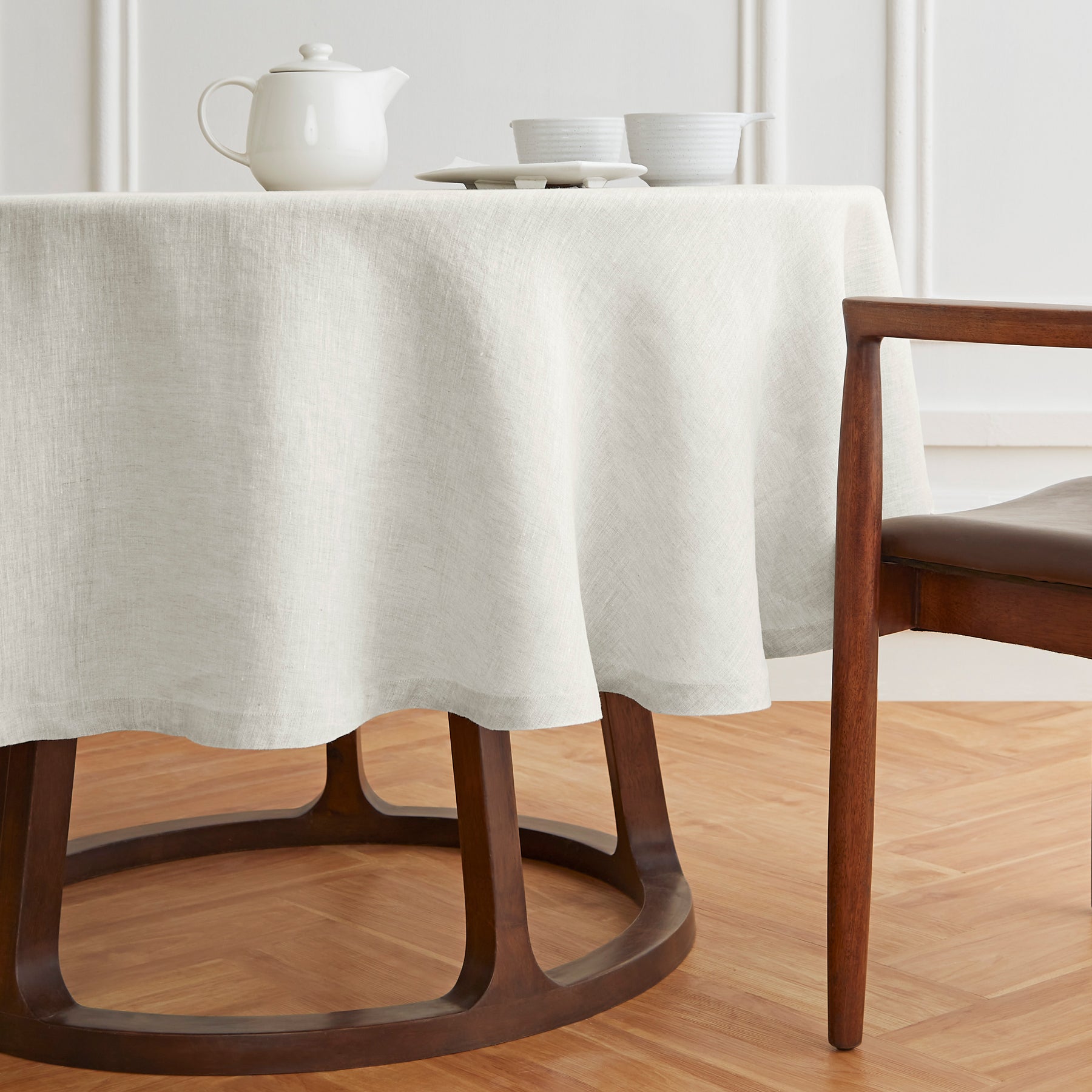 Sonoma Round Tablecloth - Premium Cotton Fabric for Dining & Parties - Perfect for Holiday Gatherings, Weddings & Home Decor