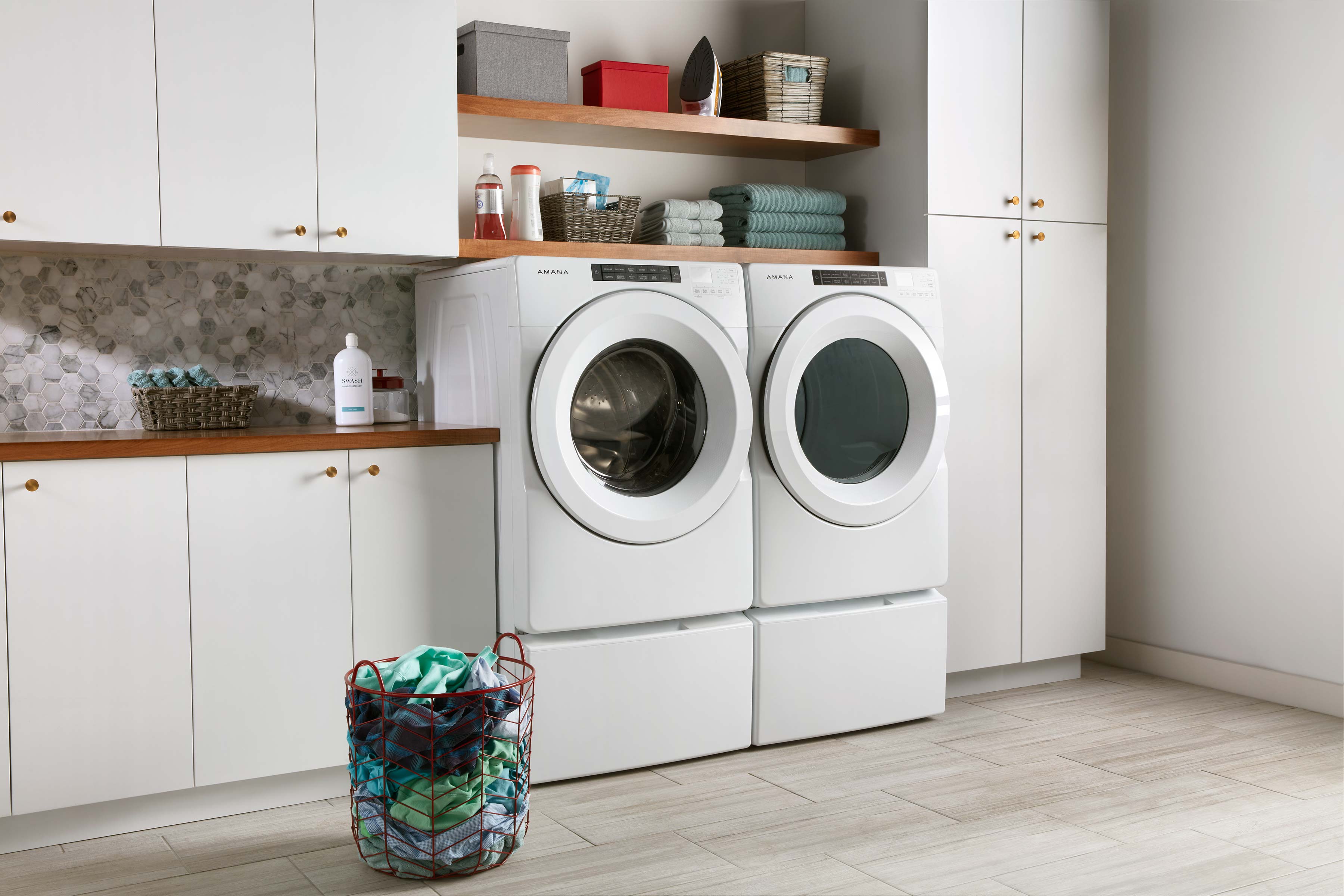 Amana NFW5800HW 5.0 Cu.Ft. White Front Load Washing Machine - Energy Efficient Laundry Solution for Home & Apartment Use
