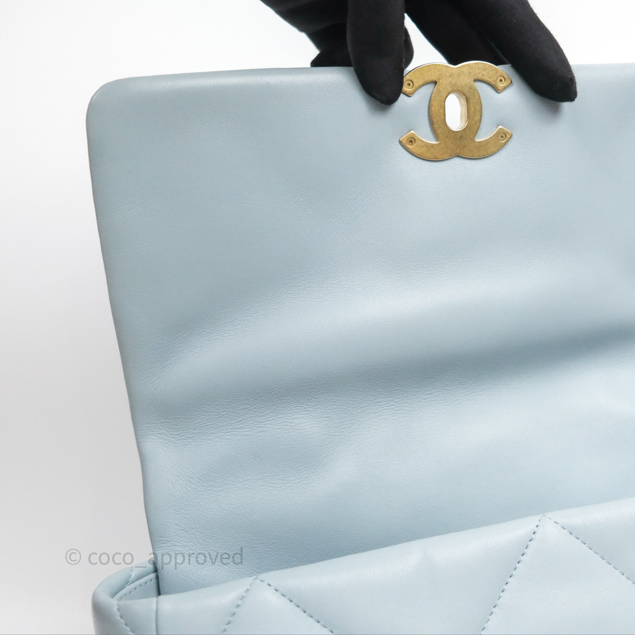 Chanel 19 Medium Flap Bag in Blue with Mixed Hardware - Luxury Designer Handbag for Women, Perfect for Work, Travel & Evening Events