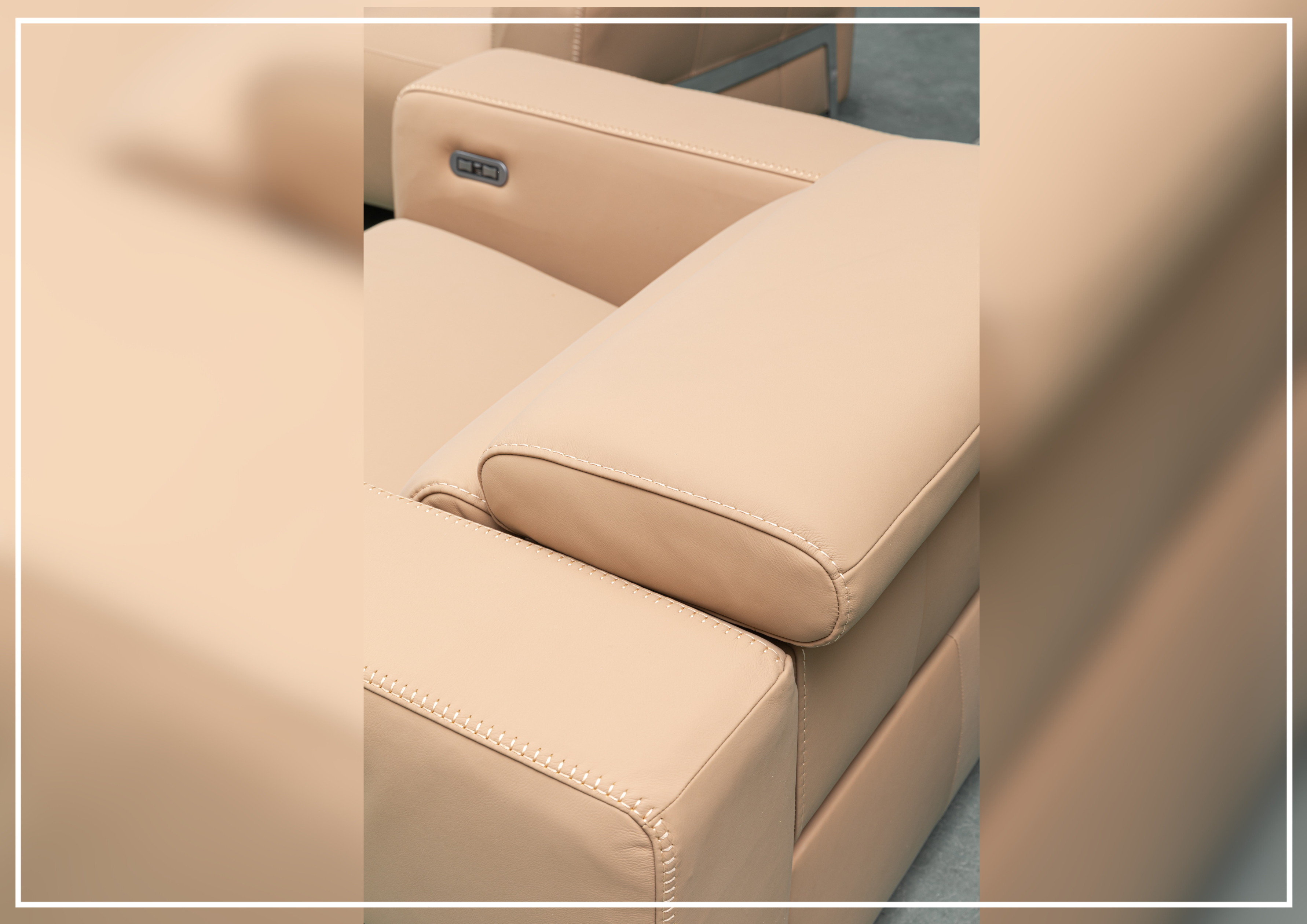 Klaussner Prestigio 3-Seater Top Grain Leather Reclining Sofa - Stone Wash Finish - Comfortable Living Room Furniture for Relaxation & Movie Nights