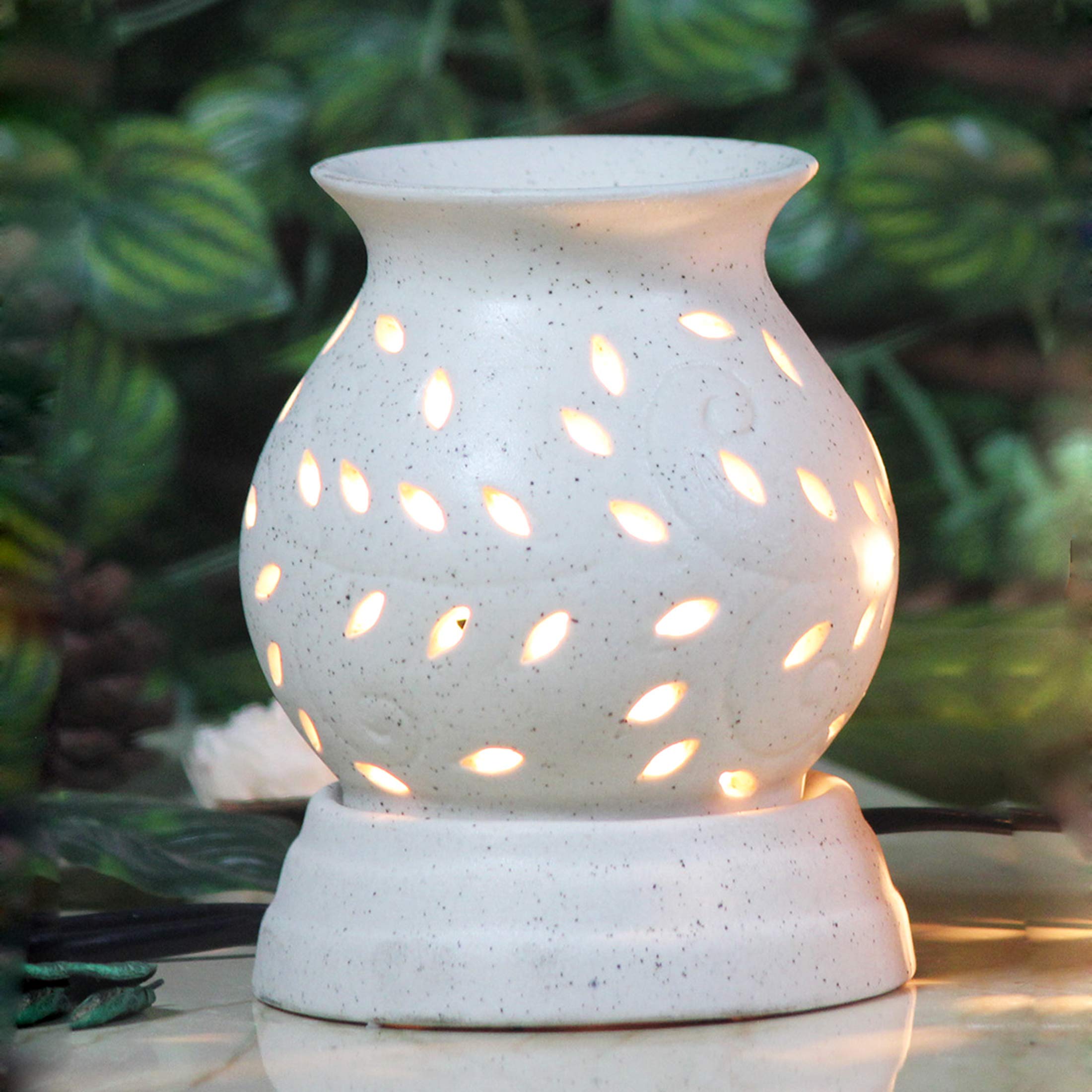 Brahmz Electric Aroma Oil Diffuser - Ancient Matki Shape with Bulb, Aroma Burner for Home & Office (White, Includes 10g Rose & Vanilla Fragrance Oil) | Perfect for Relaxation, Yoga, Meditation & Aromatherapy