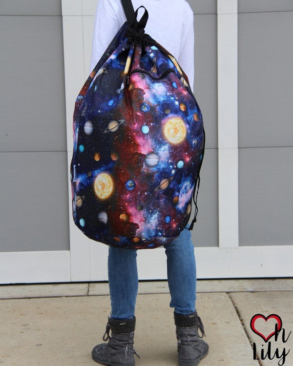 Planet Wise Oh Lily Carry All Stuff Sac - Eco-Friendly Reusable Wet/Dry Bag for Diapers, Gym Clothes & Swimwear - Perfect for Travel, Daycare & On-the-Go Parents