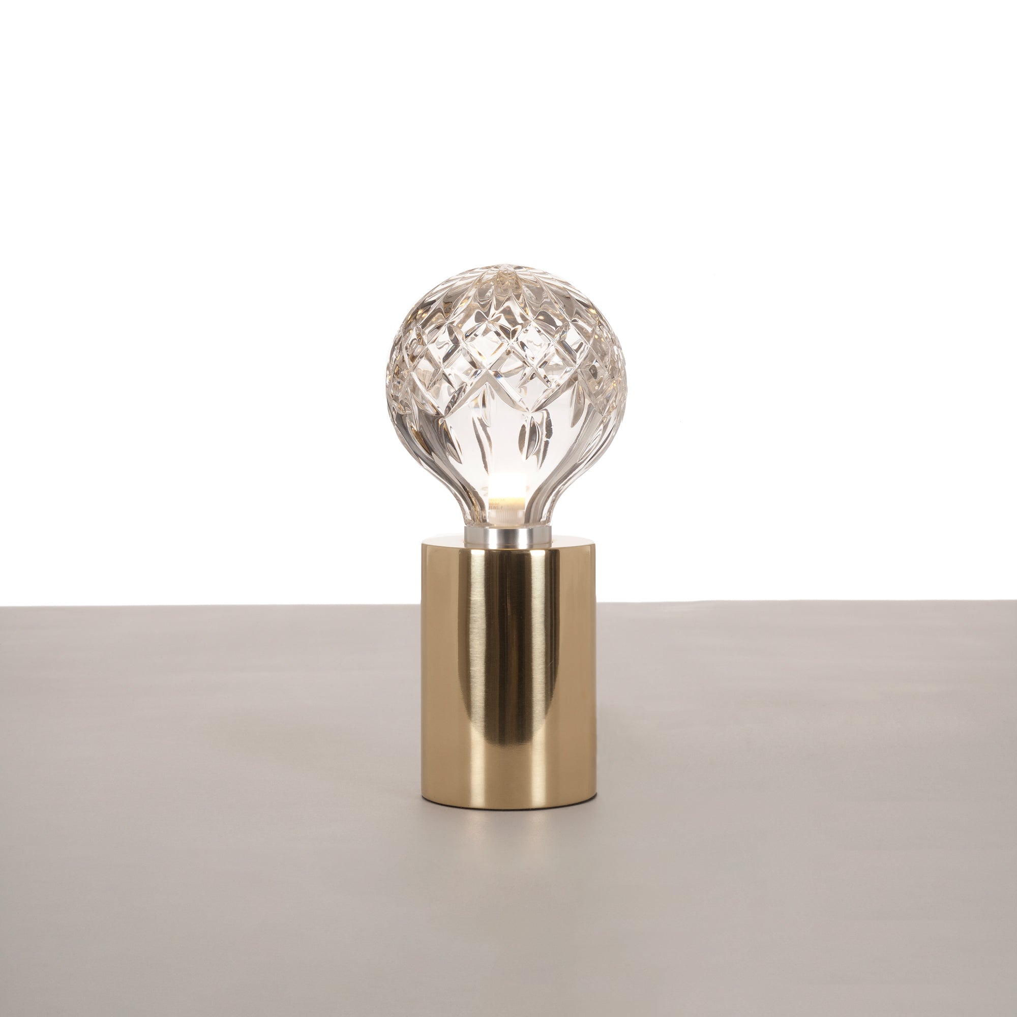 Elegant Crystal Bulb Table Lamp - Modern LED Bedside Light for Living Room, Bedroom, or Office Decor - Perfect for Reading, Relaxing, and Ambient Lighting