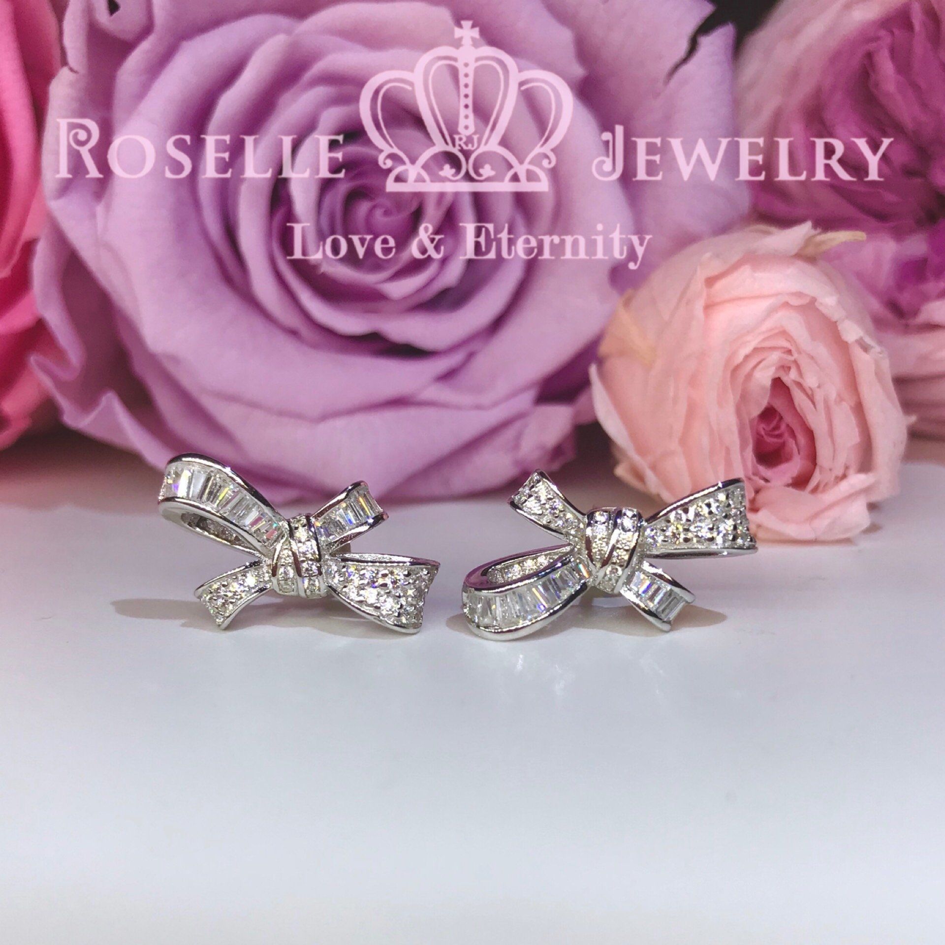 Elegant Ribbon Stud Earrings for Women - DE11N | Hypoallergenic & Comfortable | Perfect for Parties, Weddings & Everyday Wear
