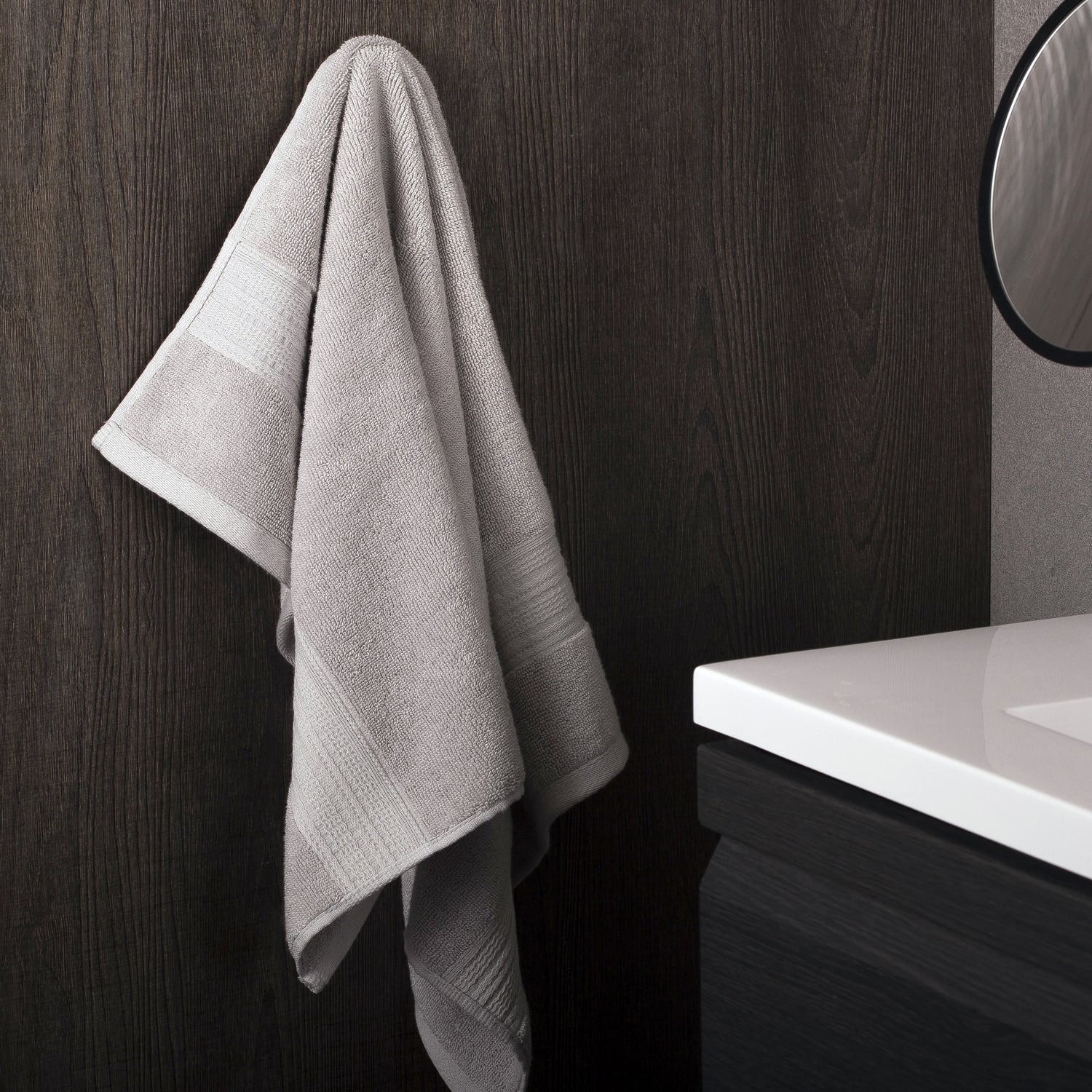 COSMIC Bathlife Single Bathroom Towel Hook - Wall Mount Brass Hook with Chrome Finish - 13/16 x 2 3/4 x 13/16 Inches - Perfect for Bathrooms, Kitchens & Entryways (2290121)