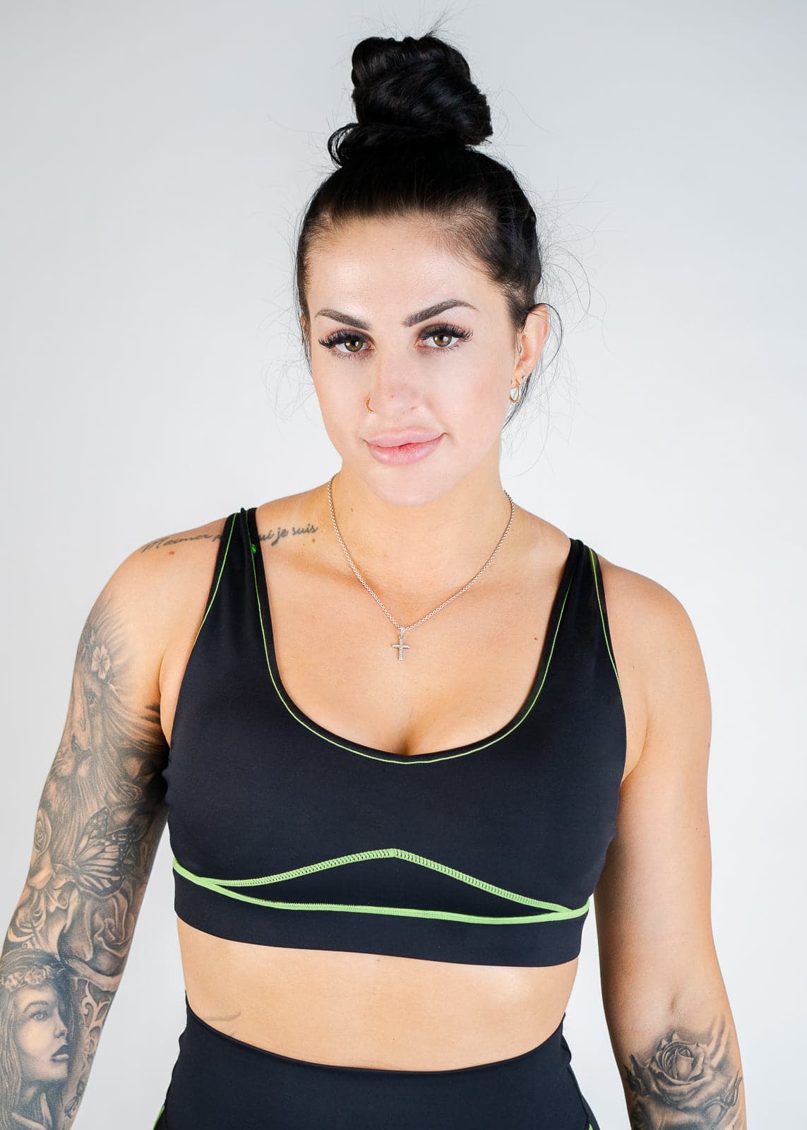 Contour Bra in Neon Green - Seamless Comfort for Yoga, Workouts & Everyday Wear