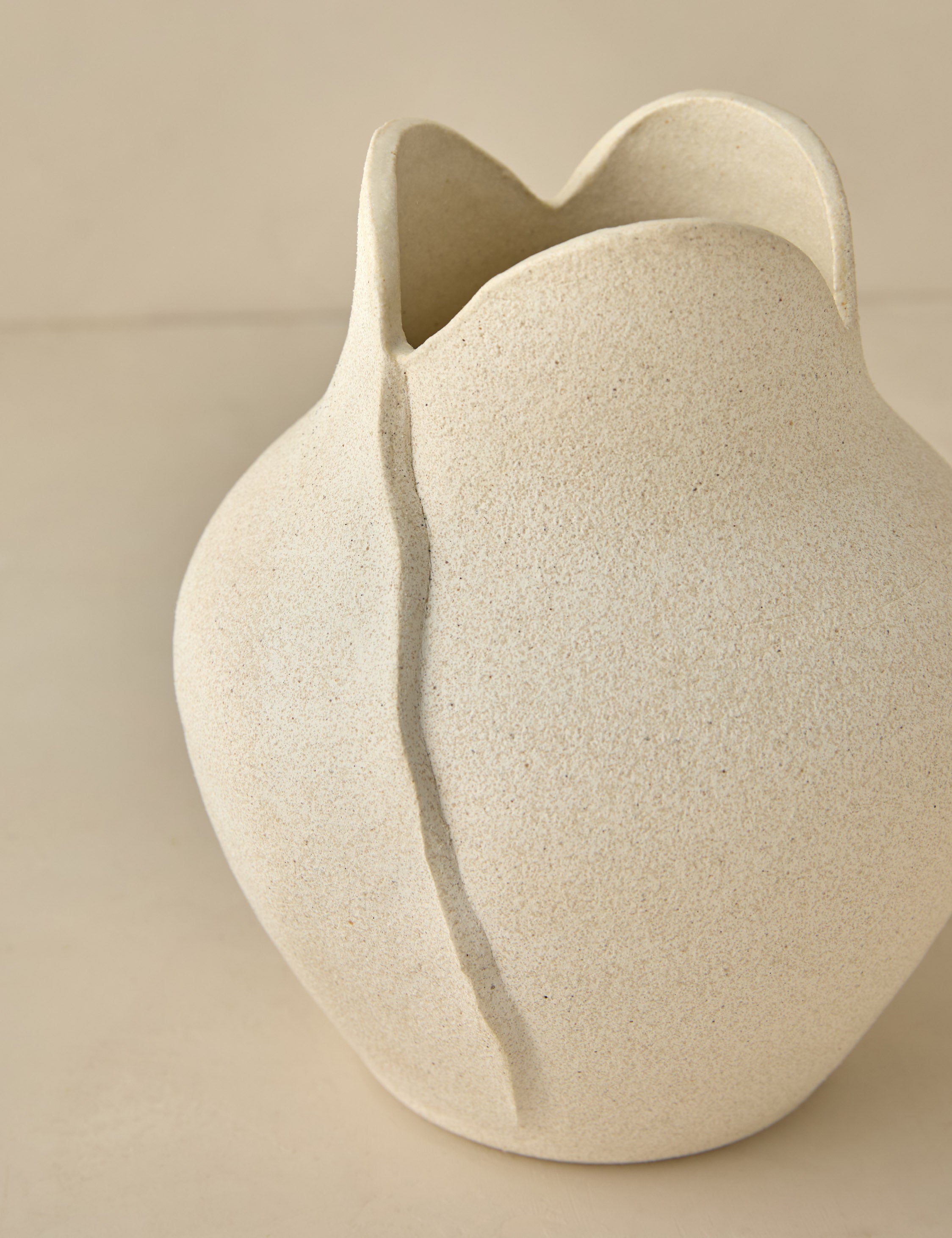 Amelia Vase by dumÃ¦ - Modern Ceramic Flower Vase for Home Decor, Wedding Centerpieces & Office Desk Decorations