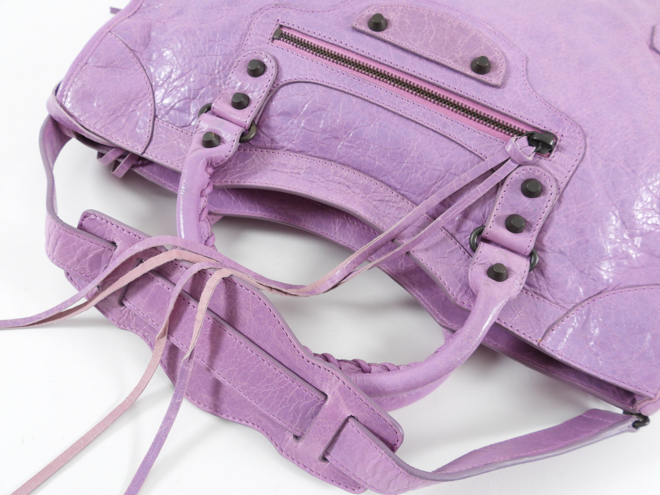 Balenciaga Classic City Medium Lambskin Handbag in Lilac Purple - Luxury Designer Shoulder Bag for Women, Perfect for Everyday Use & Special Occasions