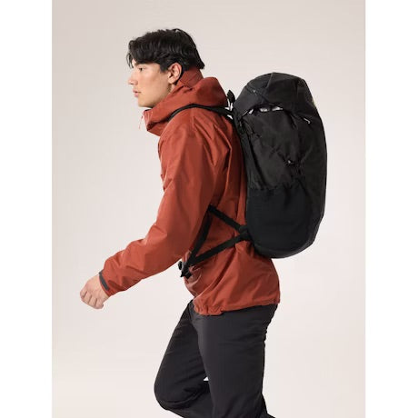 Arc'teryx Mantis 30L Backpack - Lightweight Hiking & Travel Daypack for Men & Women - Perfect for Outdoor Adventures, Commuting & Daily Use
